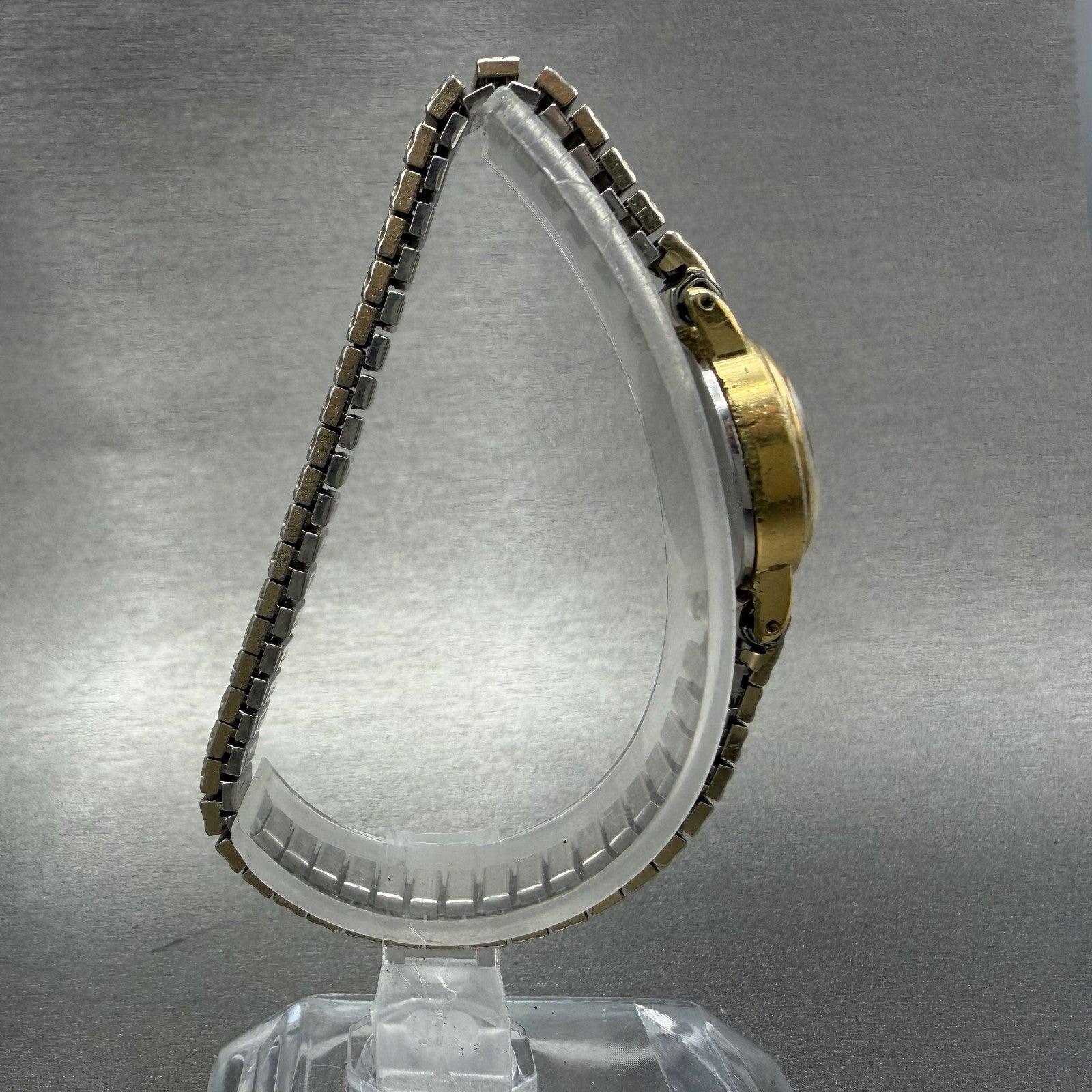 Seiko Watch Women 19mm Champagne Dial Gold Tone Round 23200319 New Battery VTG8