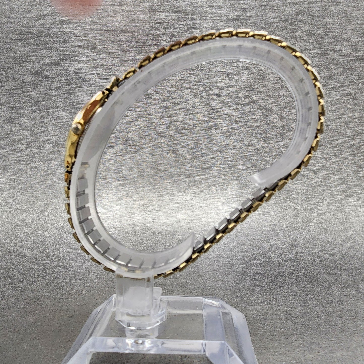 Seiko Watch Women 17mm Champagne Dial Gold Tone Oval 2y005f19 New Battery5