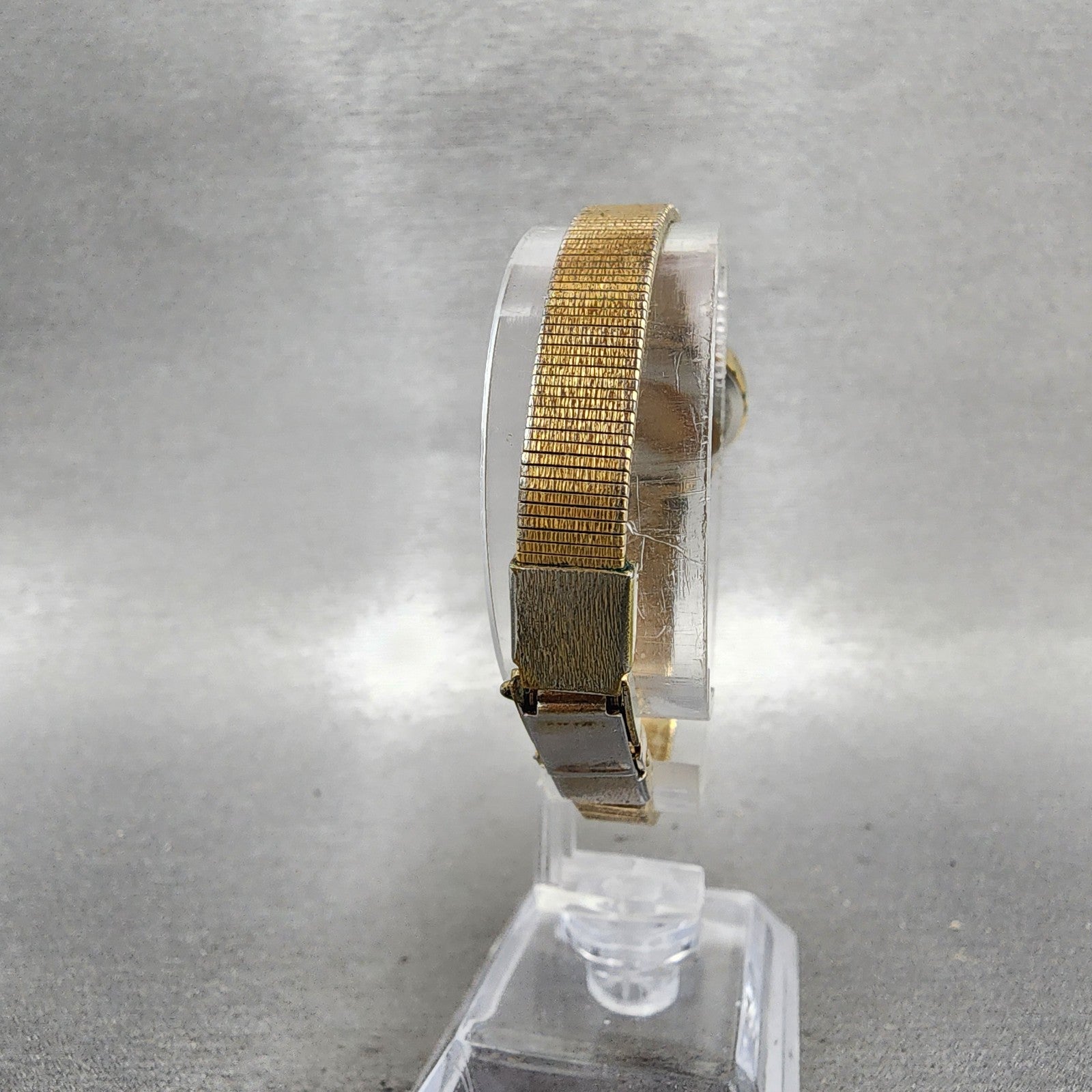 Seiko Watch Women 20mm Cream Dial Gold Tone Oval 23205439 New Battery7