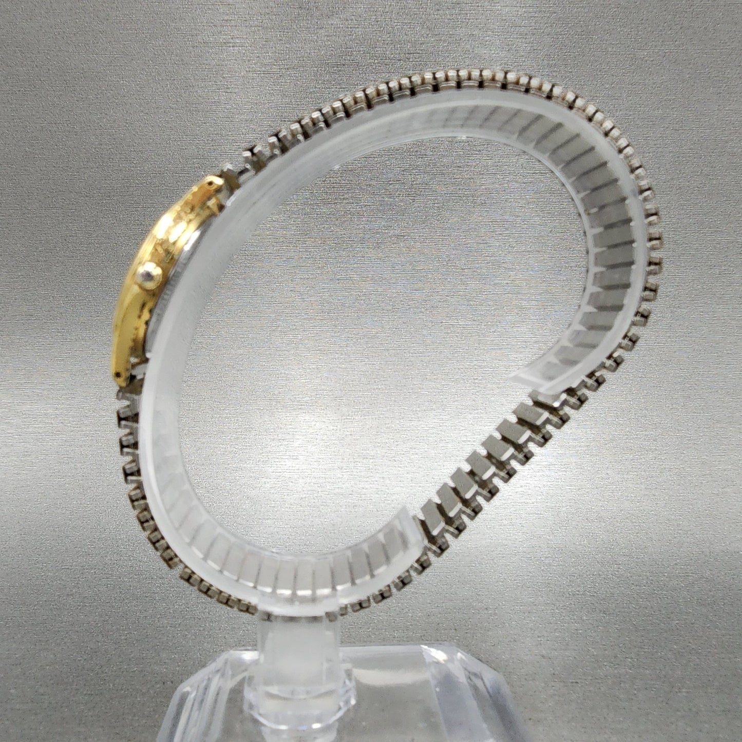 Seiko Avenue Watch Women 23mm White Dial Gold Tone Round 4N210670 New Battery6
