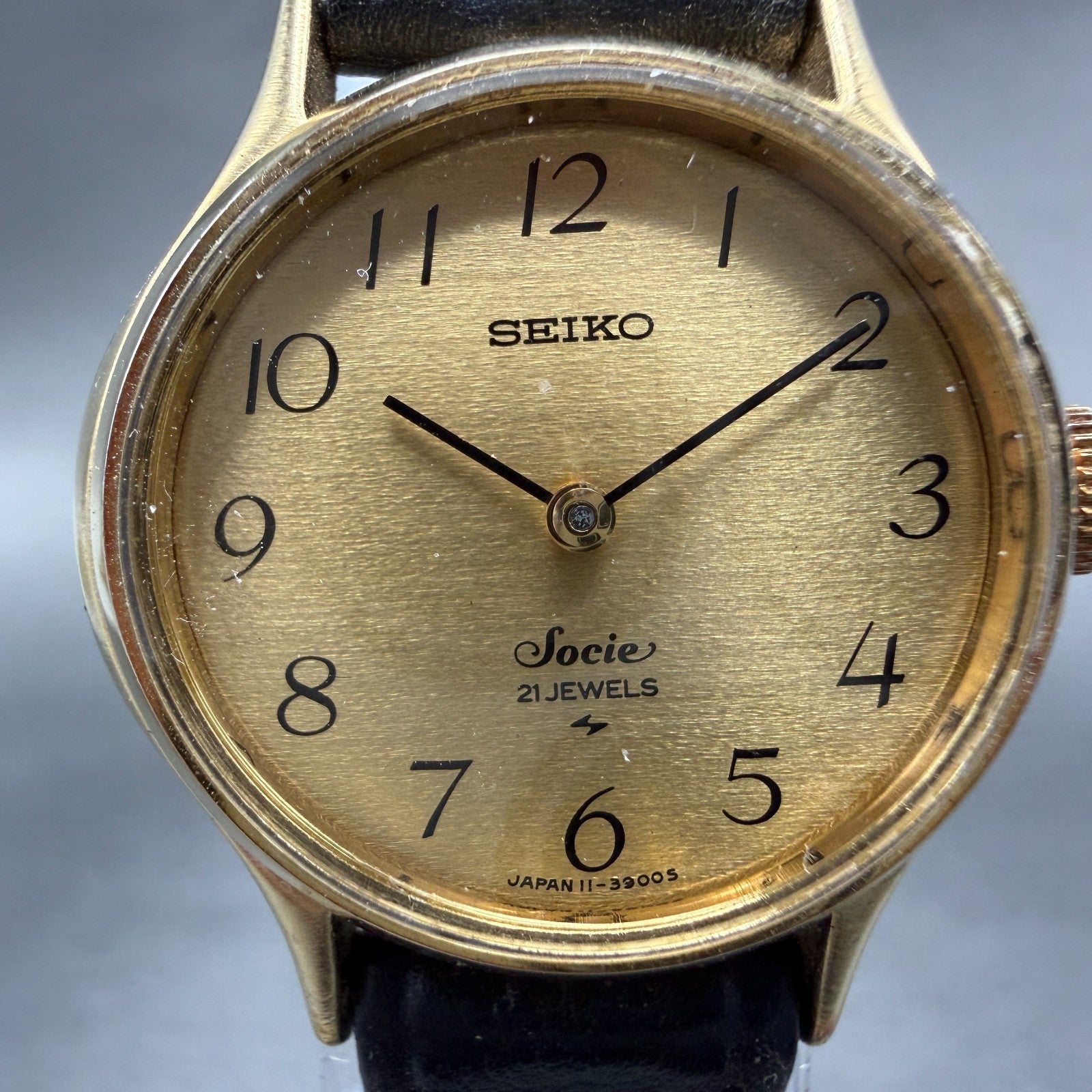 Seiko Socie Watch Women 26mm Champagne Dial Gold Tone Manual Round 11-8220 Runs1