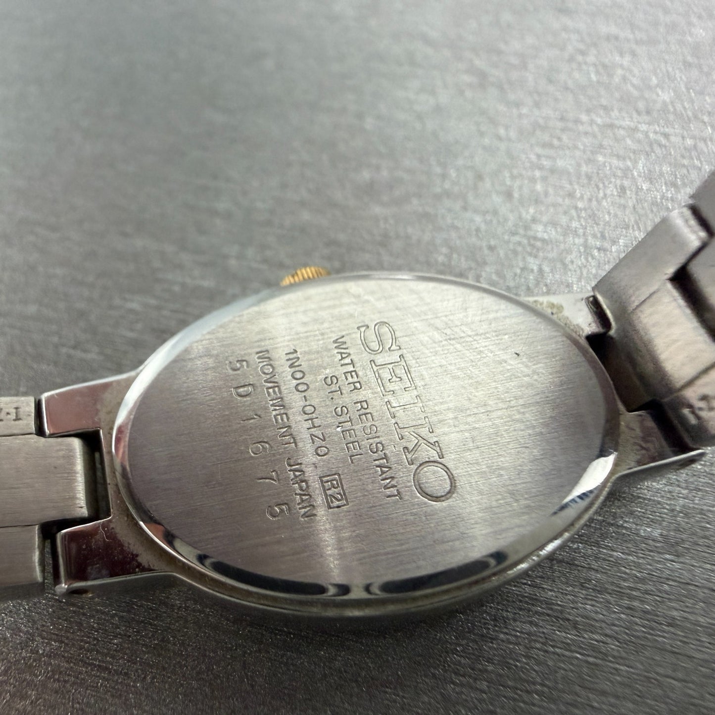 Seiko Watch Women 16mm Blue Dial Two Tone Oval Vintage 1N00-0HZ0 New Battery9