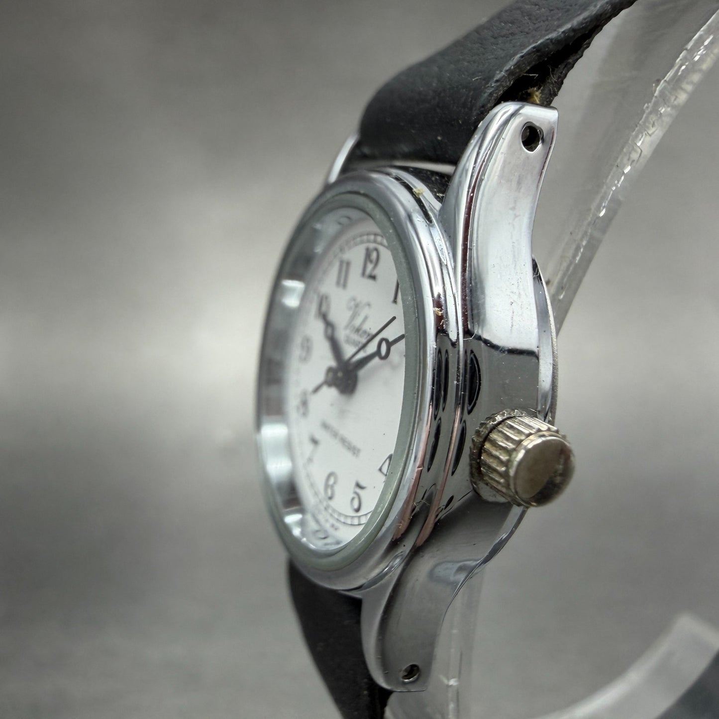 Q&Q Voken Watch Women 23mm White Dial Silver Tone Round New Battery2