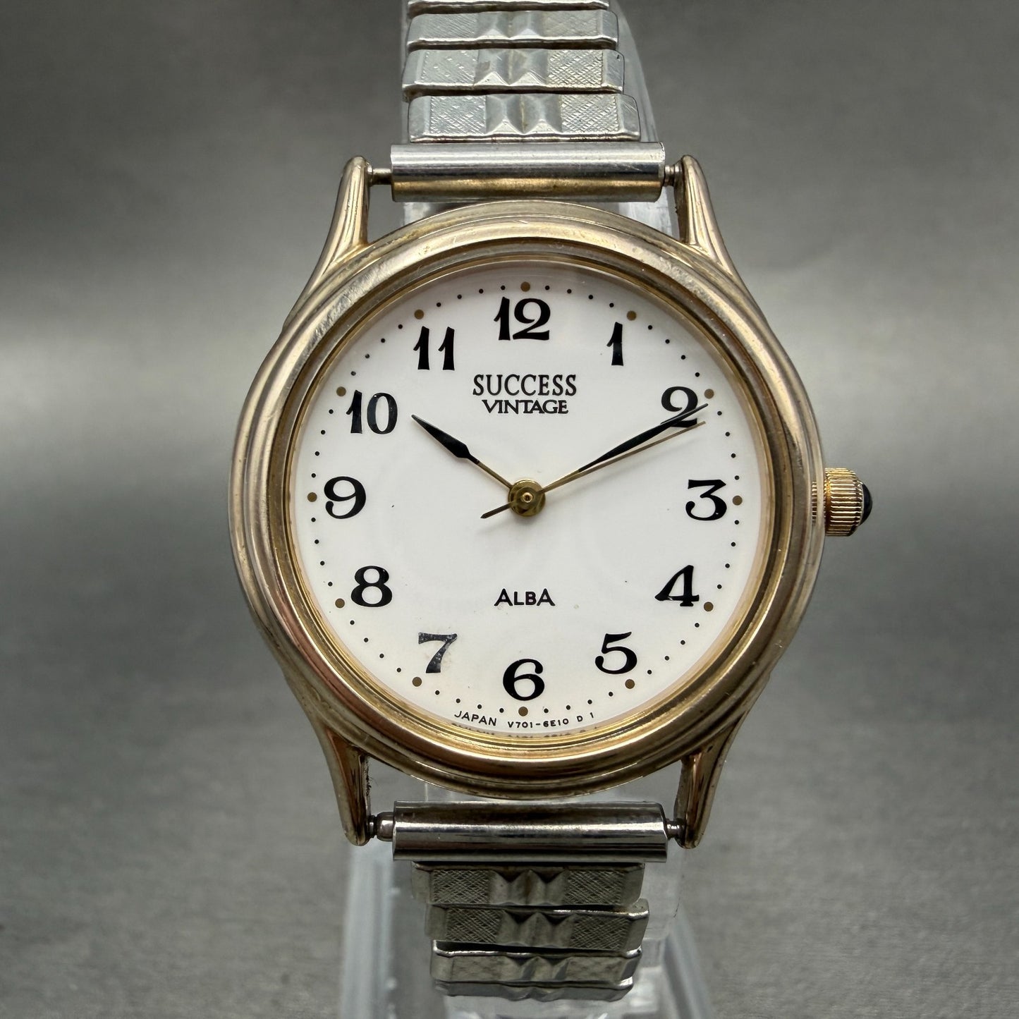 Seiko Alba Success Watch Women 30mm White Dial Gold Tone V701-6B90 New Battery0