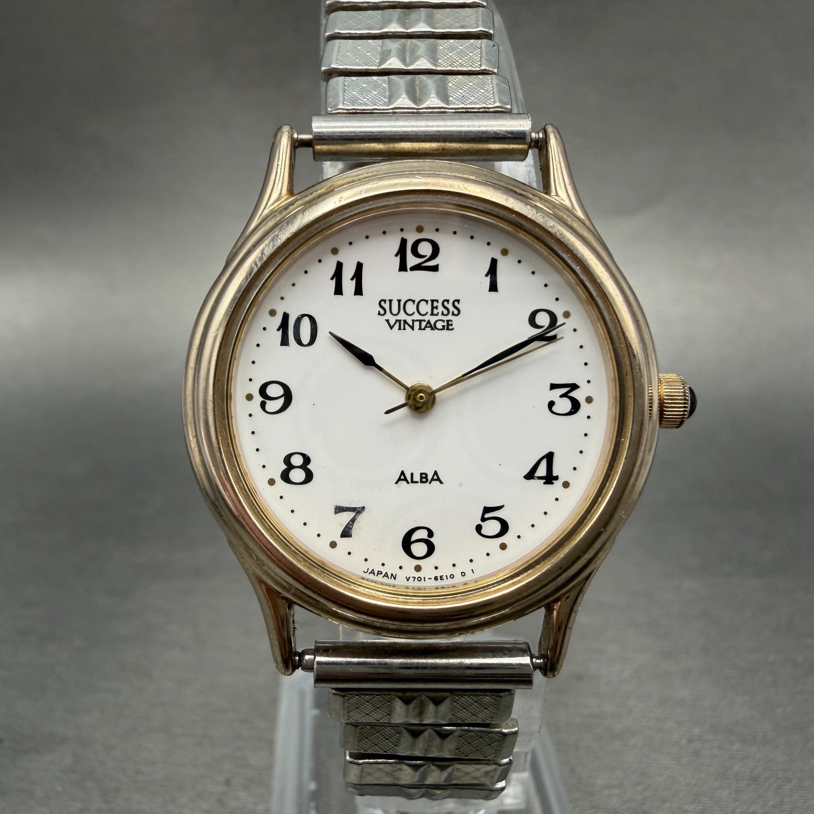 Seiko Alba Success Watch Women 30mm White Dial Gold Tone V701-6B90 New Battery0