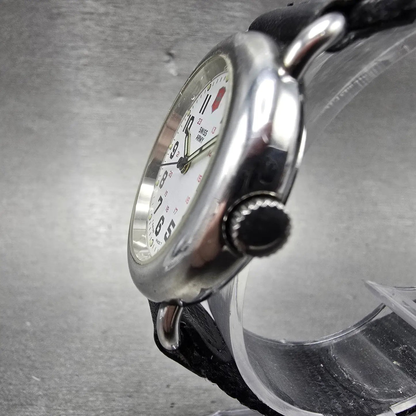 Victorinox Swiss Army Cavalry Watch Women 31mm White Dial Steel Date PARTS VTG3