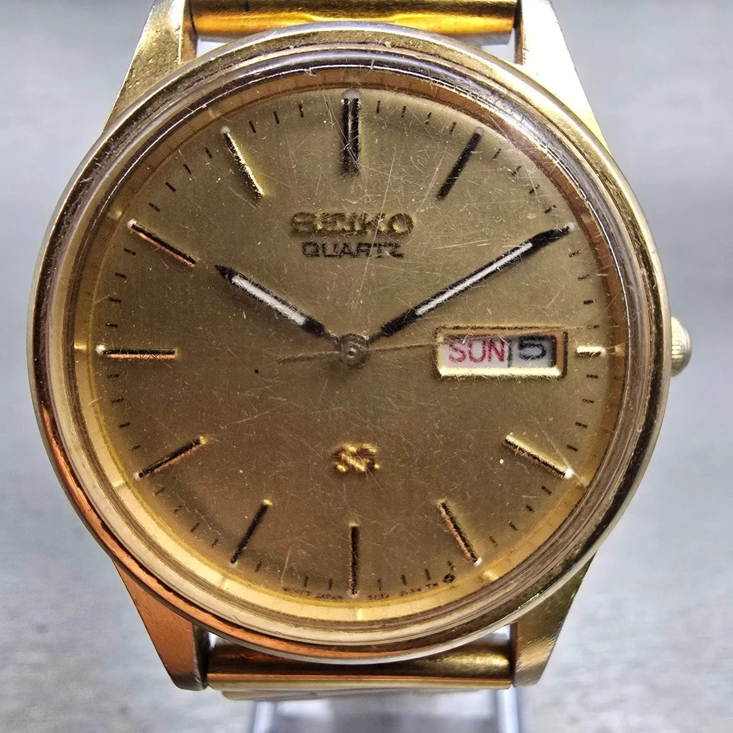 Seiko SQ Watch Men 35mm Gold Dial Gold Tone Daydate Round 5Y23-8029 New Battery1
