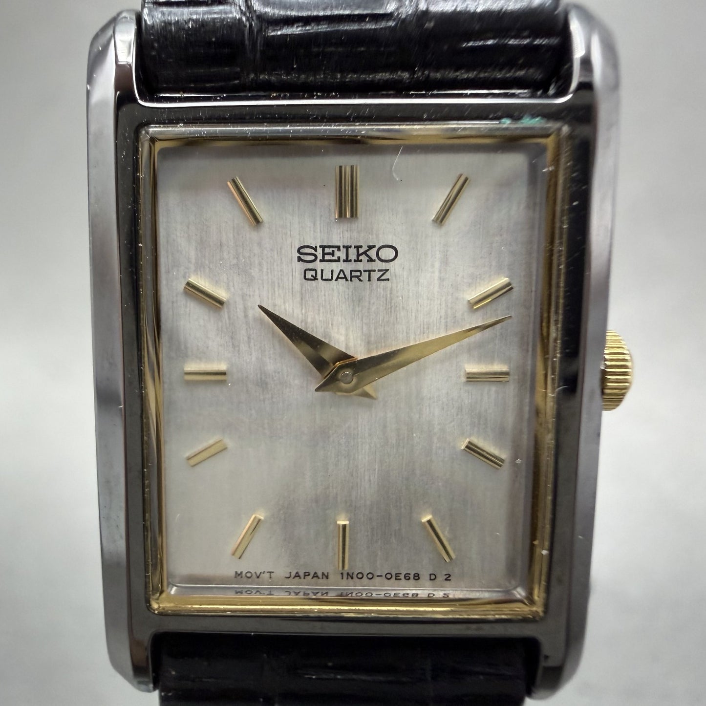 Seiko Tank Watch Women 18mm MOP Dial Black Tone Rectangle 1N005C89 NOS New Batt1