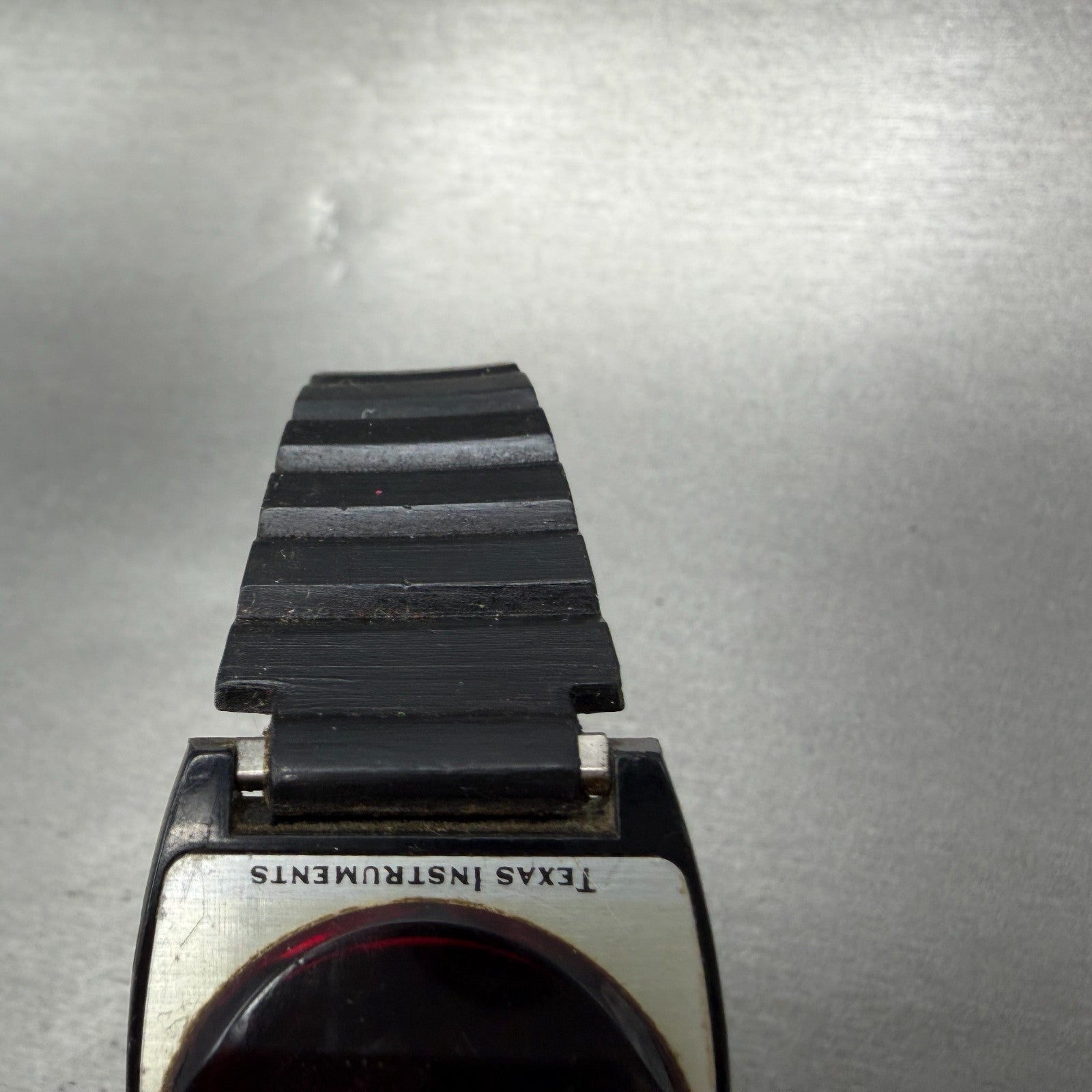 Texas Instruments Red Led Watch Men 31mm Black Silver Tone Round NO BACK PARTS5