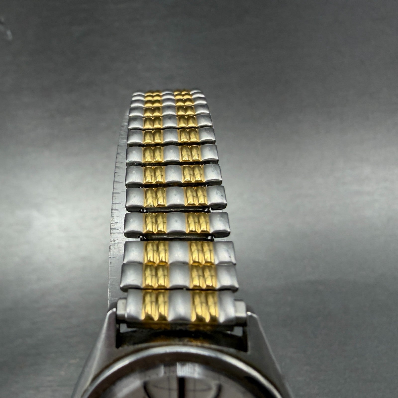 Seiko 5 Automatic Watch Women 25mm Silver Dial Two Tone 4206-0410 New Battery4