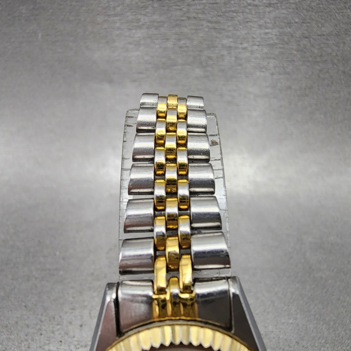 Seiko Watch Women 24mm White Dial Two Tone Daydate Round 7N830049 New Batt AB124