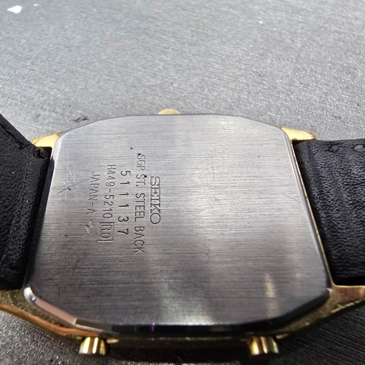 Seiko Analog Digital Watch Men 28mm Black Gold Alarm Chrono H449-5210 PARTS VTG10