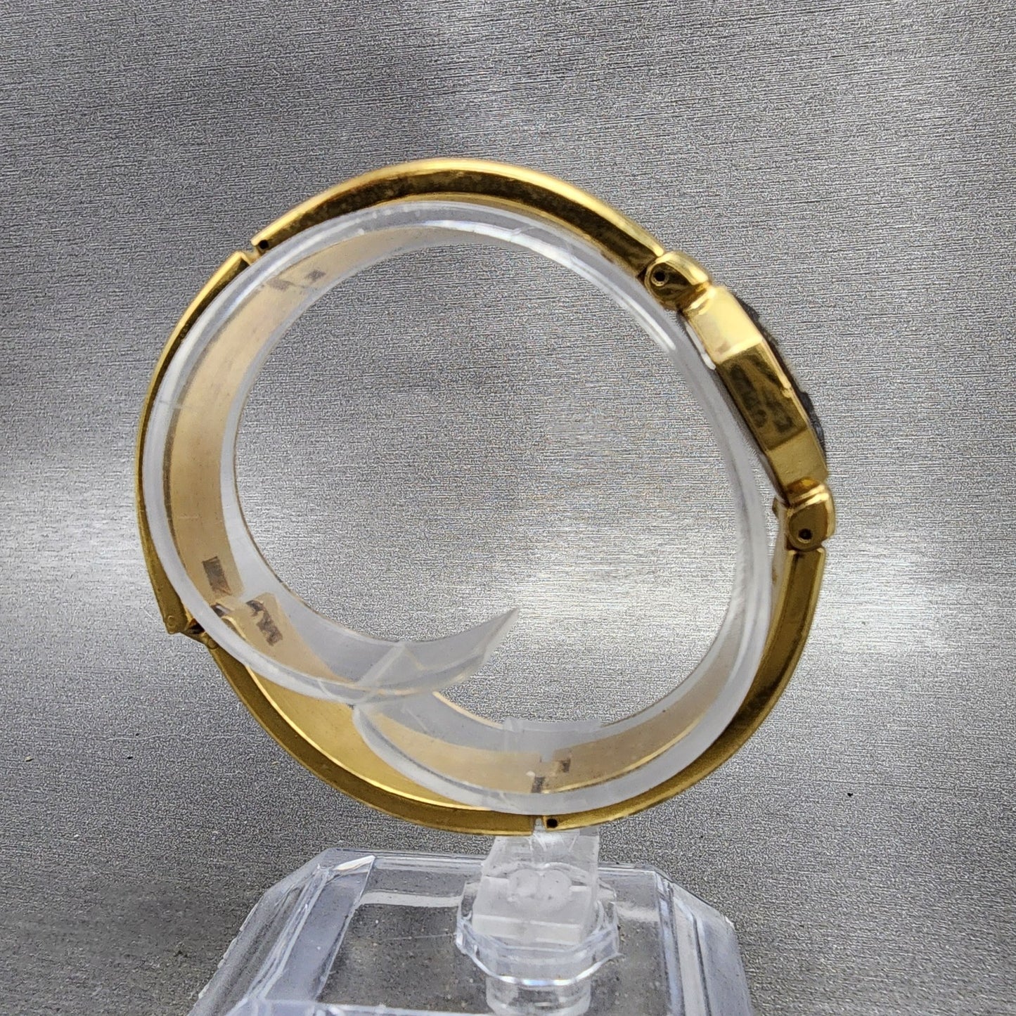 Seiko Watch Women 19mm Black Dial Gold Tone Hexagon 1n005e30 New Battery8