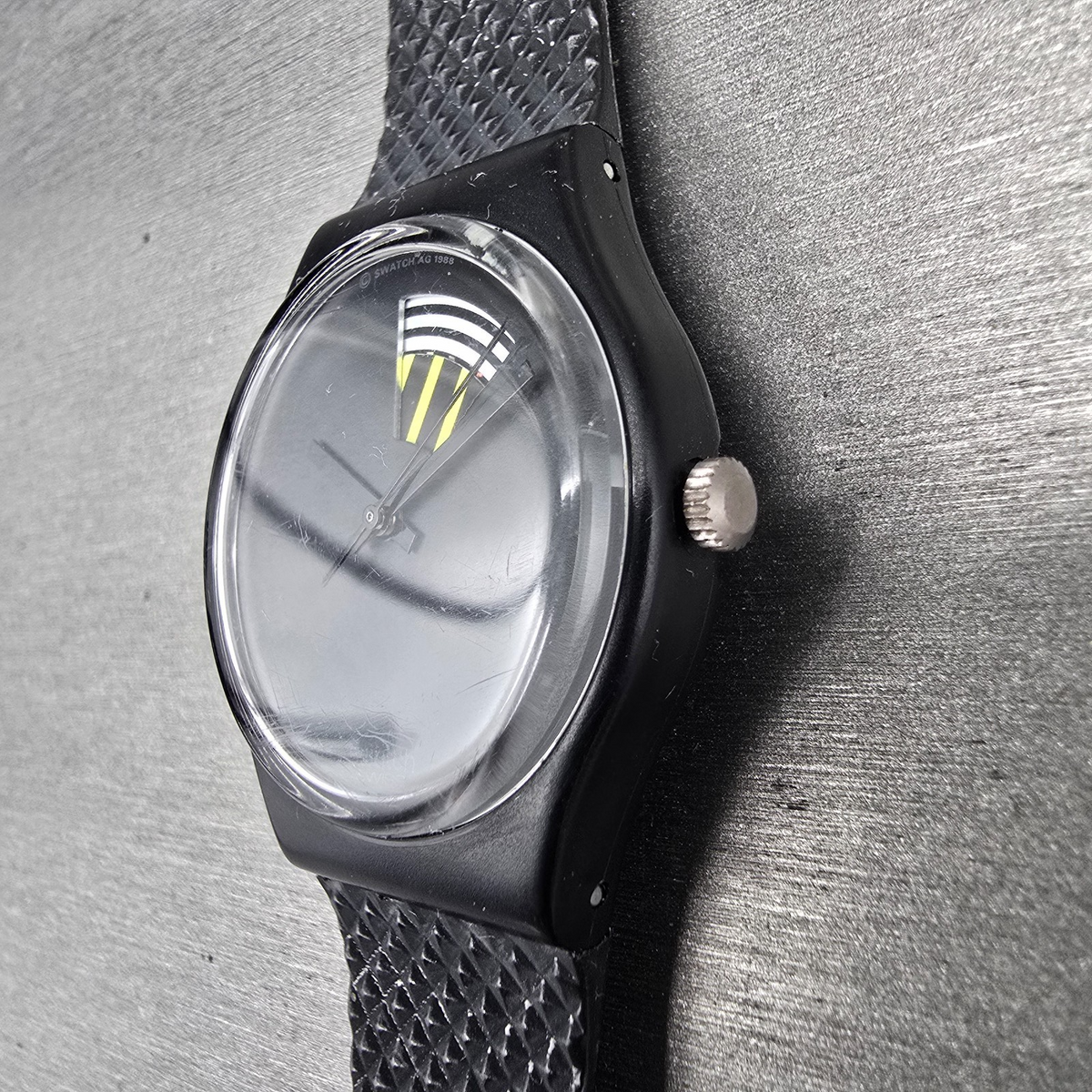 Swatch Color Window Watch Men 34mm Black Dial Black Tone Round GB715 New Battery2