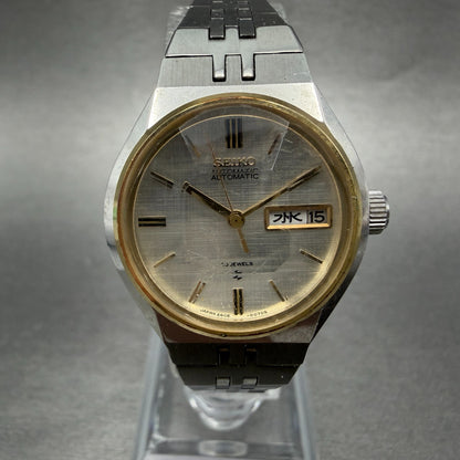 Seiko Automatic Watch Women 26mm Silver Dial Two Tone Daydate 2406-0030 Runs0