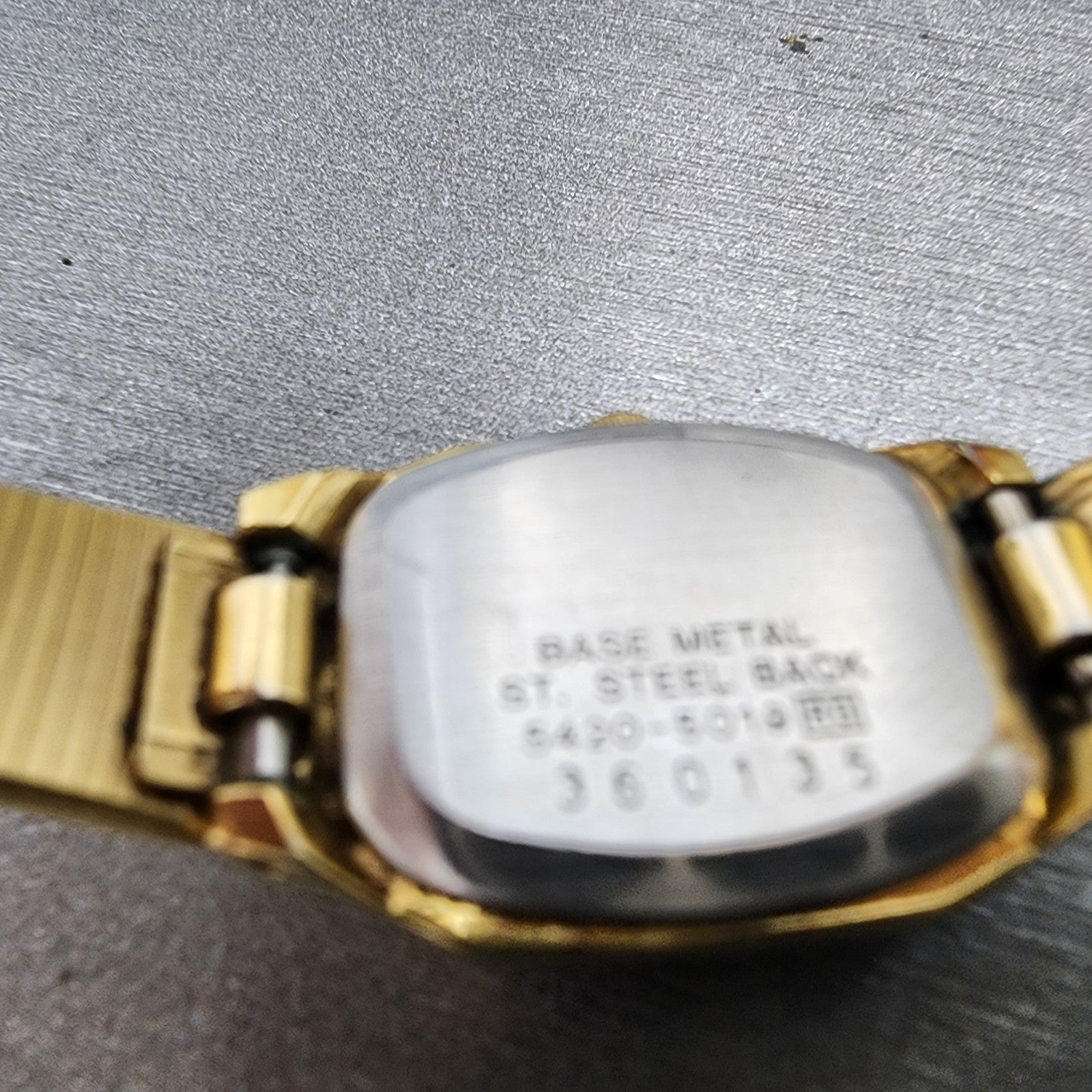 Seiko Tank Watch Women 17mm Brown Dial Gold Tone Rectangle 54205019 New Battery9