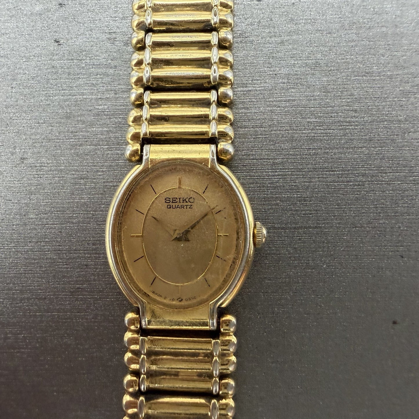 Seiko Watch Women 18mm Gold Dial Gold Tone Oval BROKEN BAND 2P205E29 New Batt1