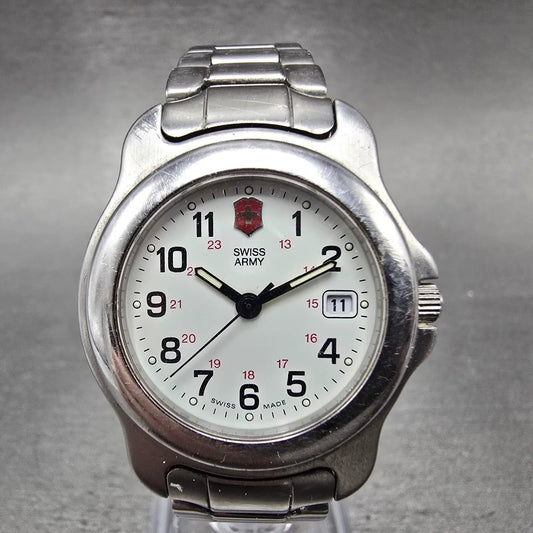 Victorinox Swiss Army Watch Women 30mm White Dial Silver Tone Date 1505 New Batt0