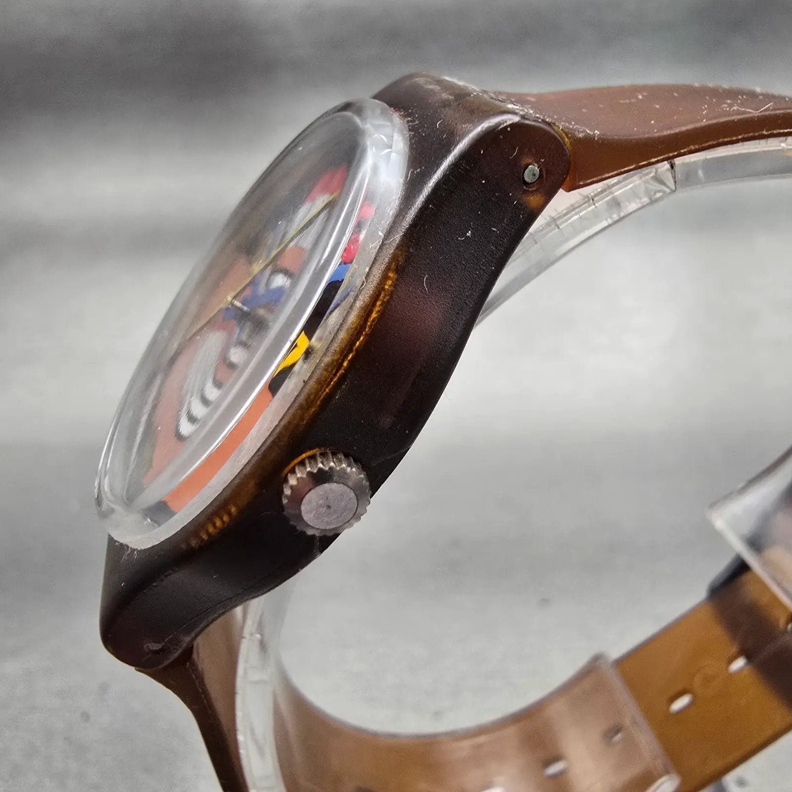 Swatch Gent RUFFLED FEATHERS Watch Men Brown Dial Brown Tone GF100 New Battery G2
