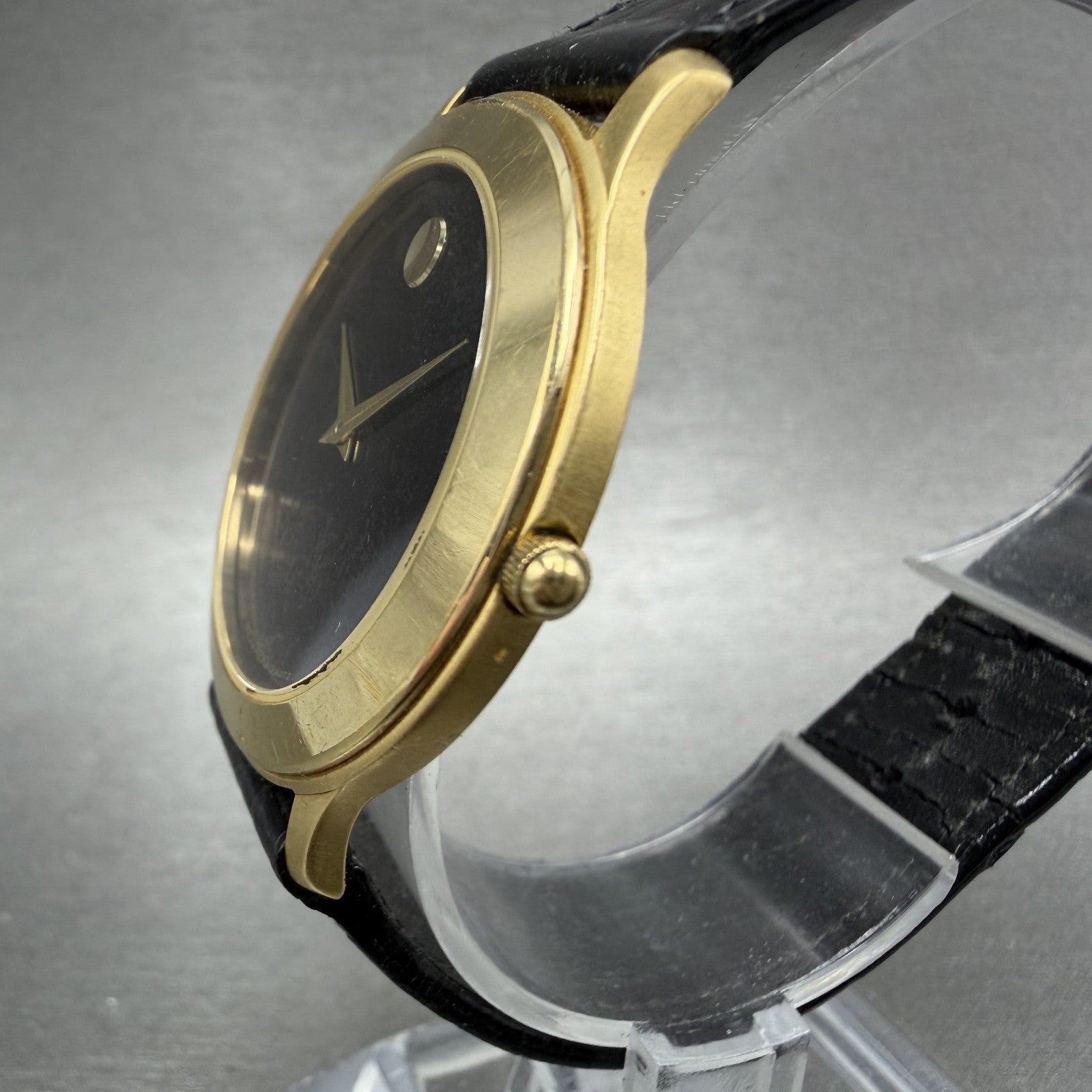 Movado Museum Watch Men 35mm Black Dial Gold Tone Round 87E40844 New Battery A2