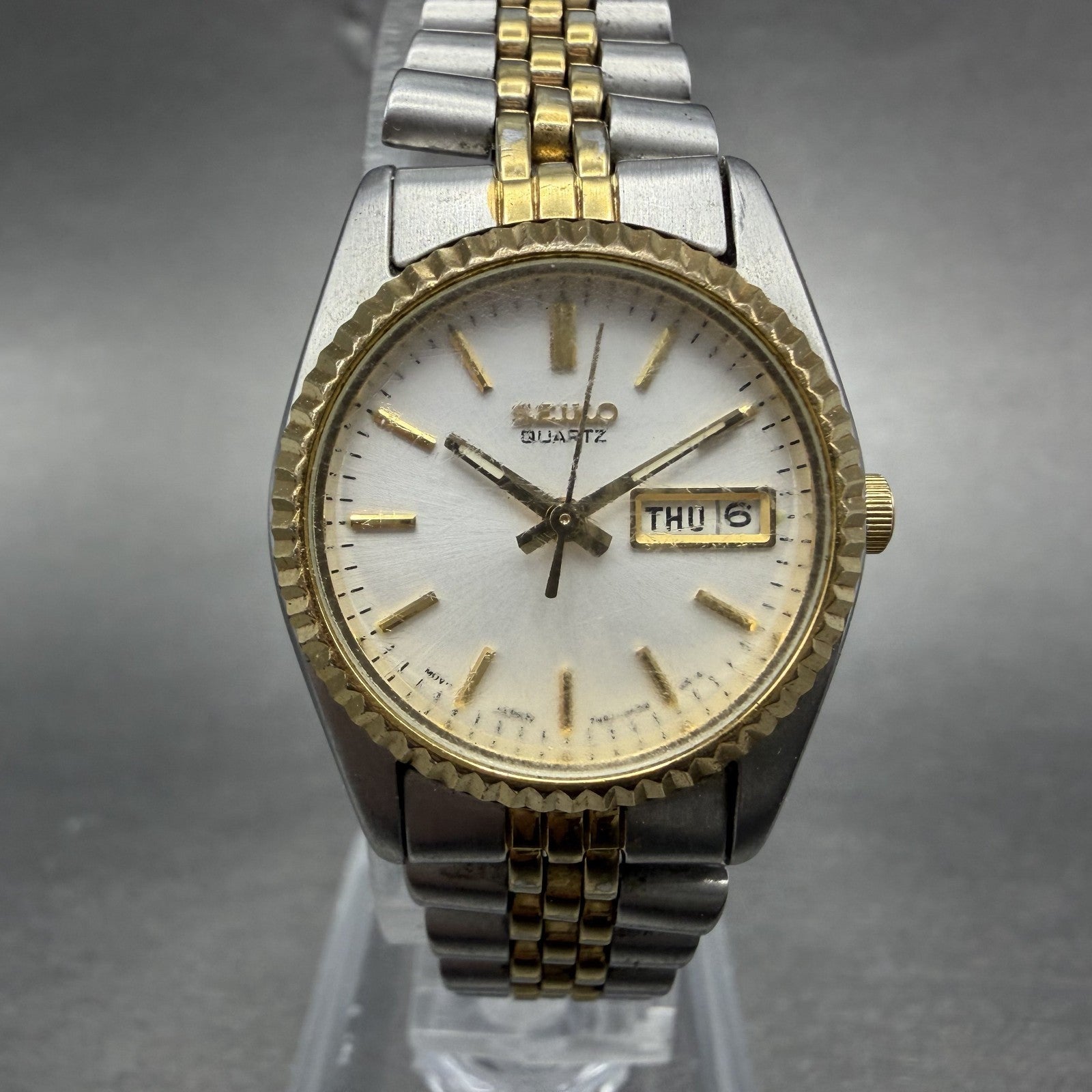 Seiko Watch Women 25mm White Dial Two Tone Daydate Round 7n83-0041 New Batt N6R0
