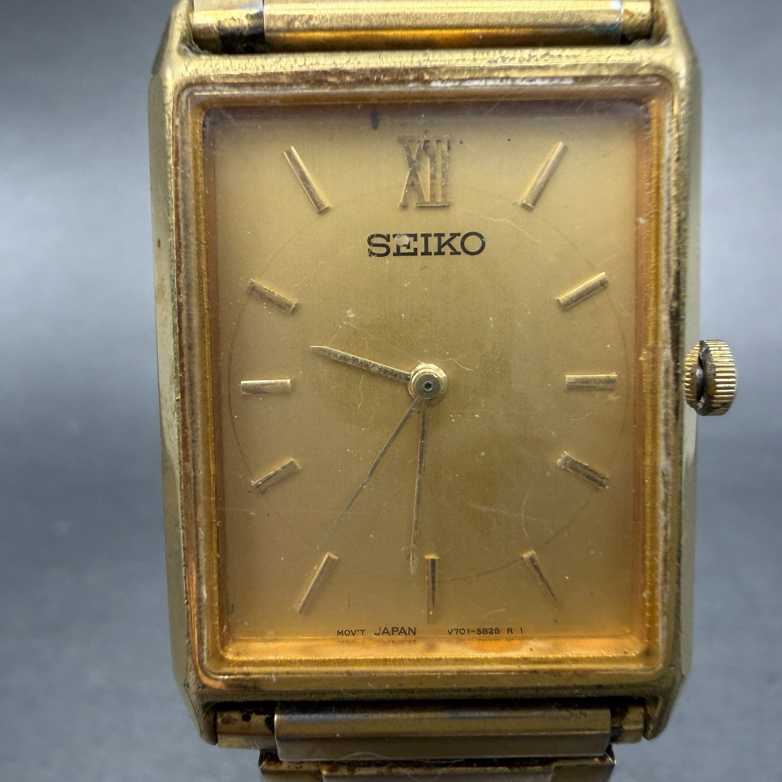Seiko Tank Watch Men 24mm Gold Dial Gold Tone Rectangle V701-5E10 PARTS2