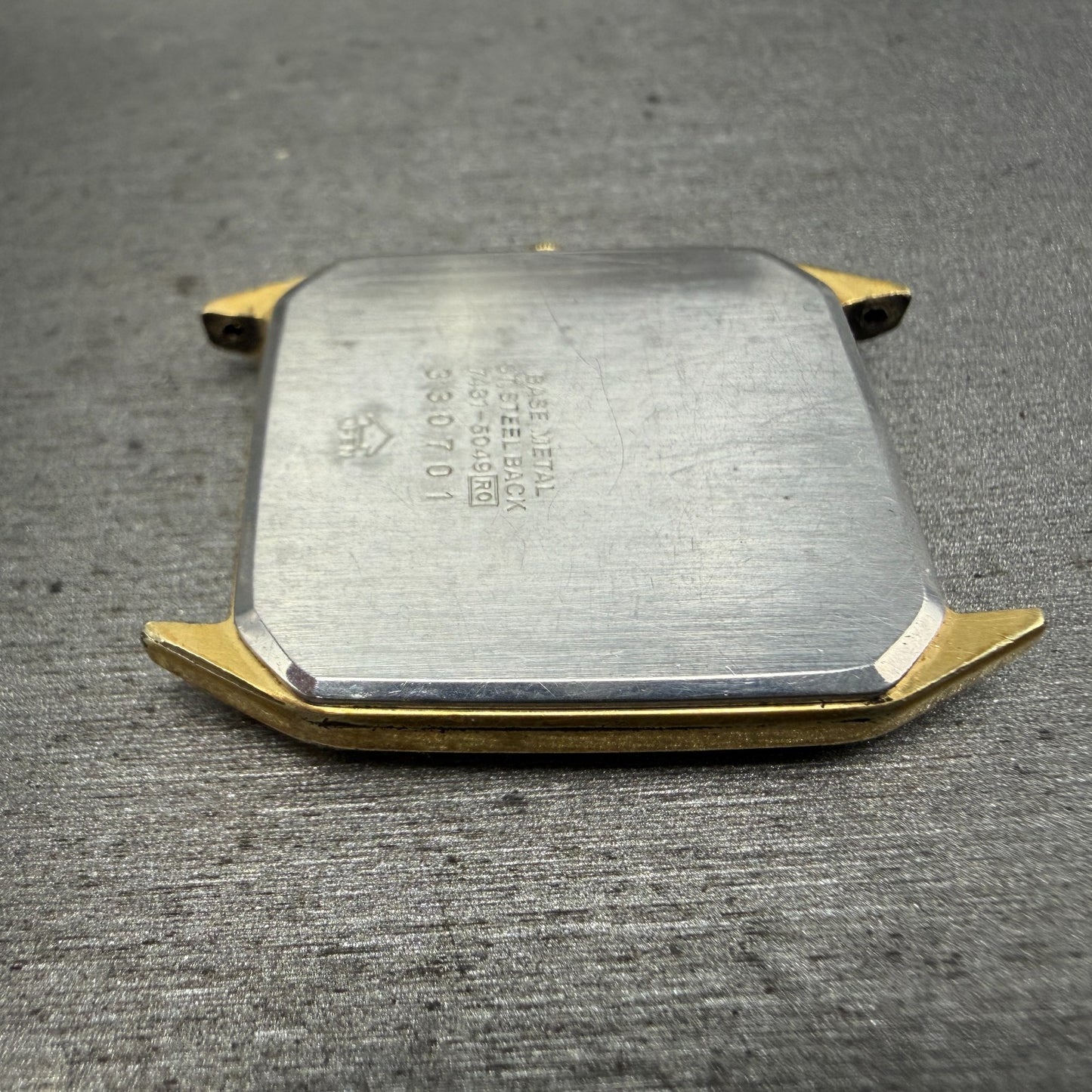 Seiko Tank Watch Men 27mm Champagne Dial Gold Tone Rectangle 7431-5049 PARTS12