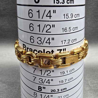 Bulova Watch Women 17mm White Dial Gold Tone Square 97T38 New Battery9