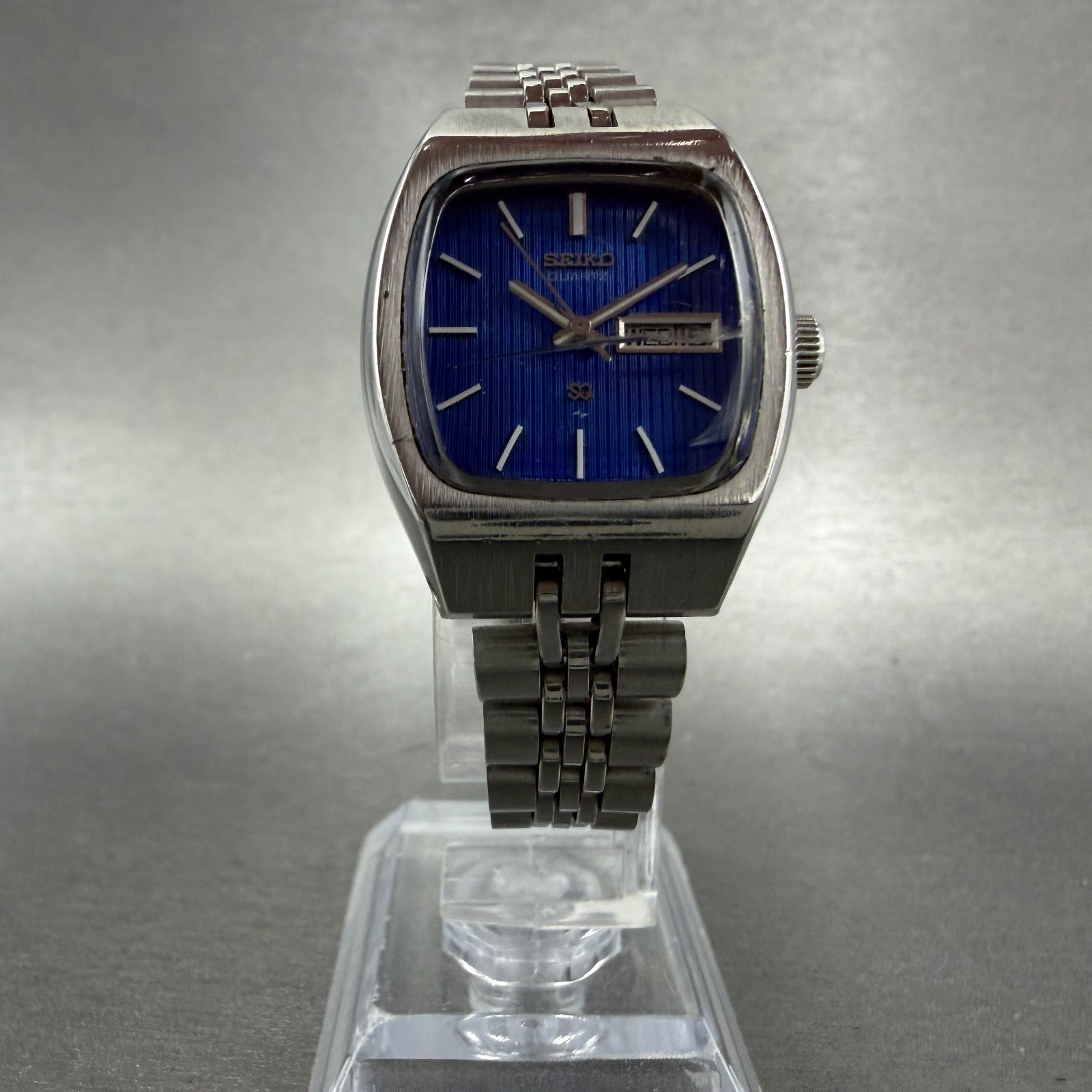 Seiko SQ Watch Women 25mm Blue Dial Silver Tone Daydate 43265029 New Battery5