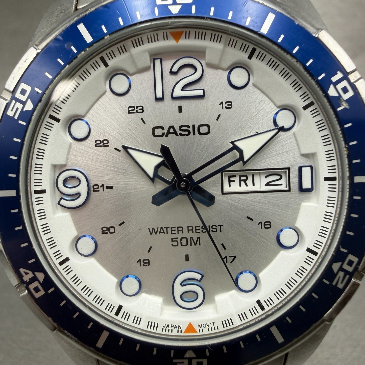 Casio Watch Men 44mm Silver Dial Silver Tone Daydate MTD-100 New Batt Blue Bezel1