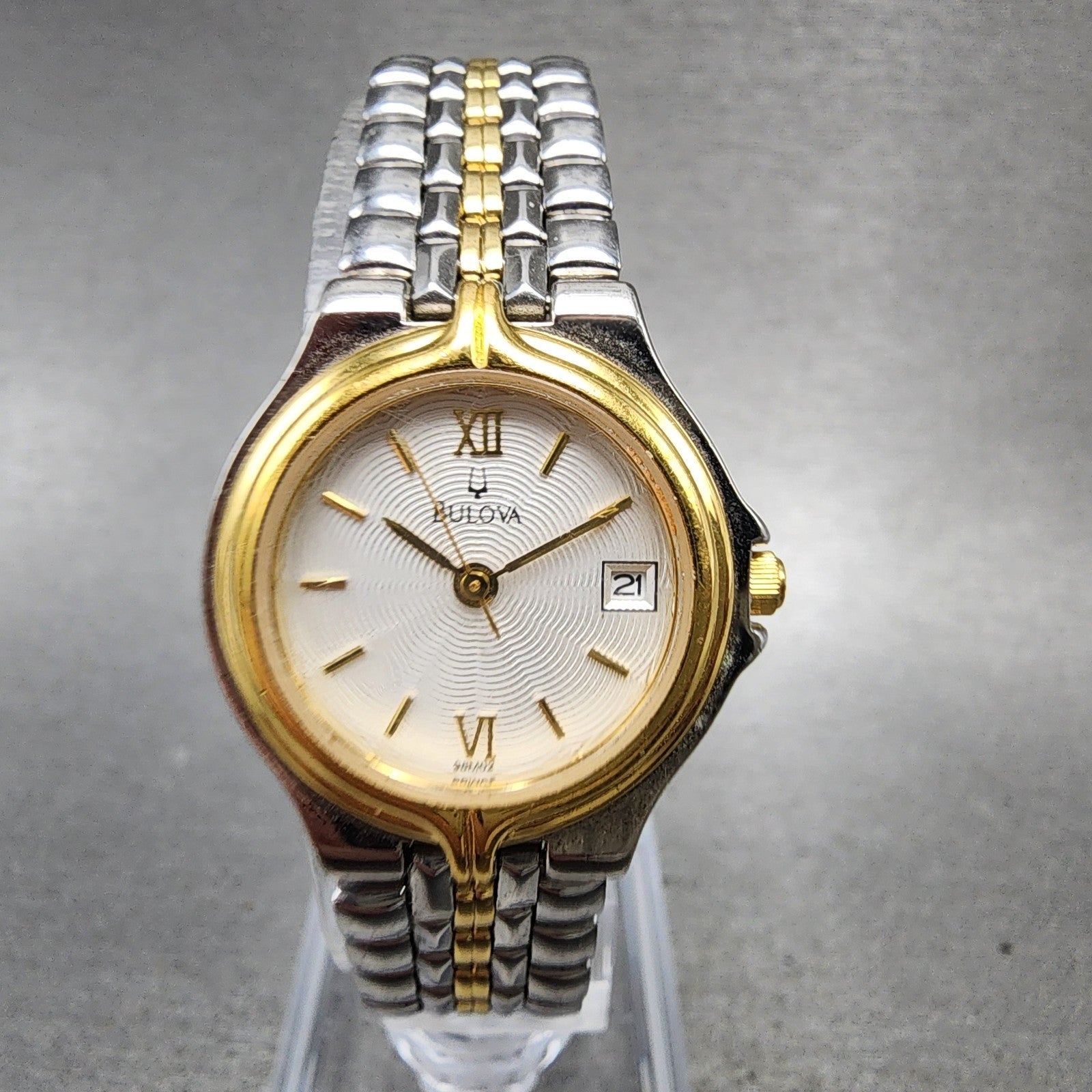 Bulova Watch Women 24mm White Dial two Tone Date Round 98M02 New Battery0