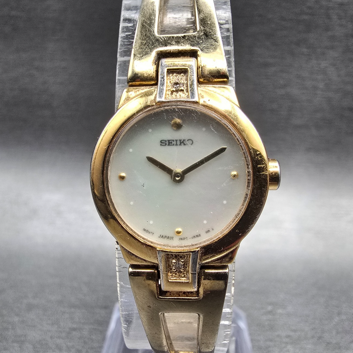 Seiko Watch Women 20mm MOP Dial Gold Tone Round 1N00-0GN0 New Battery VTG JP530