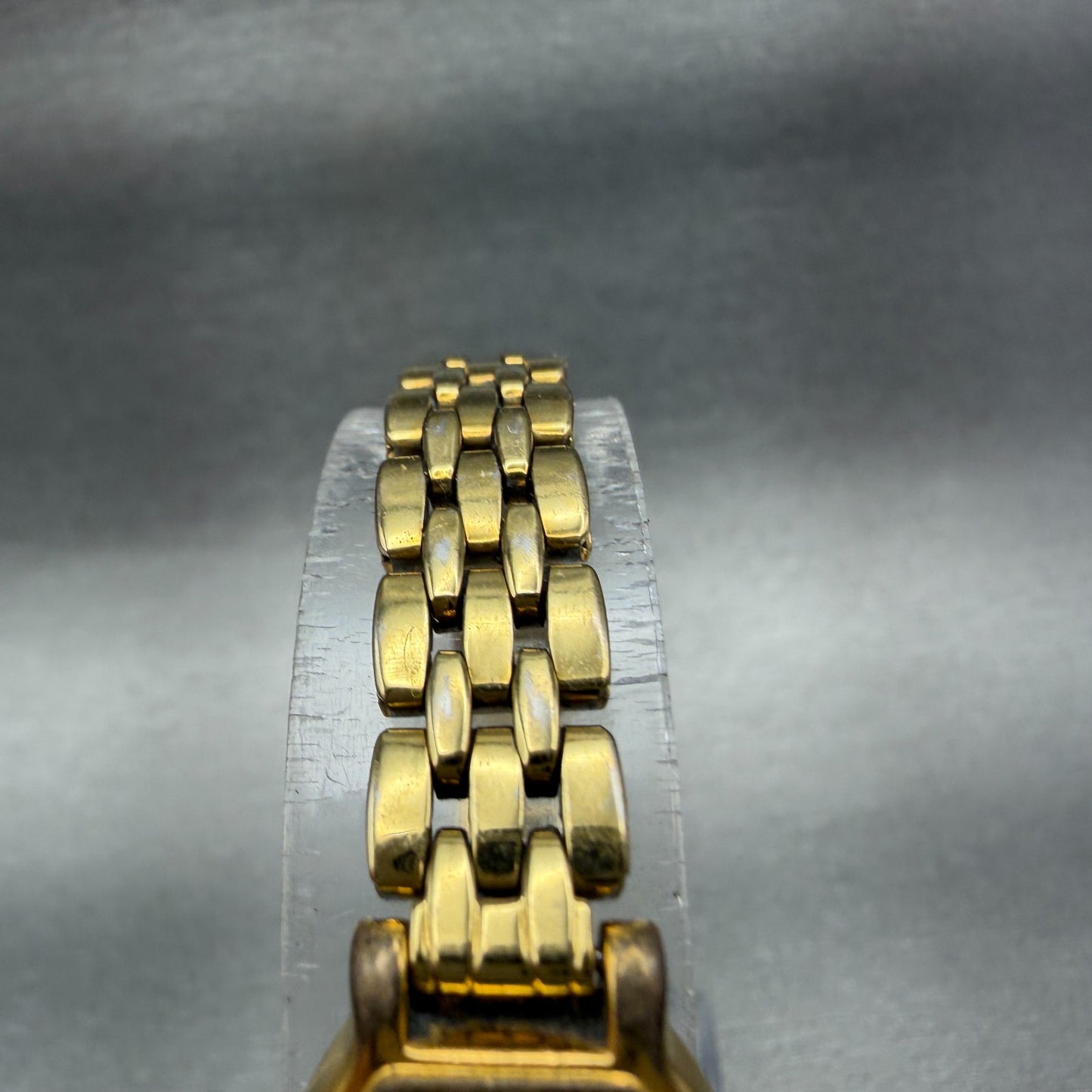 Seiko Watch Women 18mm Green Dial Gold Tone Oval V400-5779 New Battery Vintage4