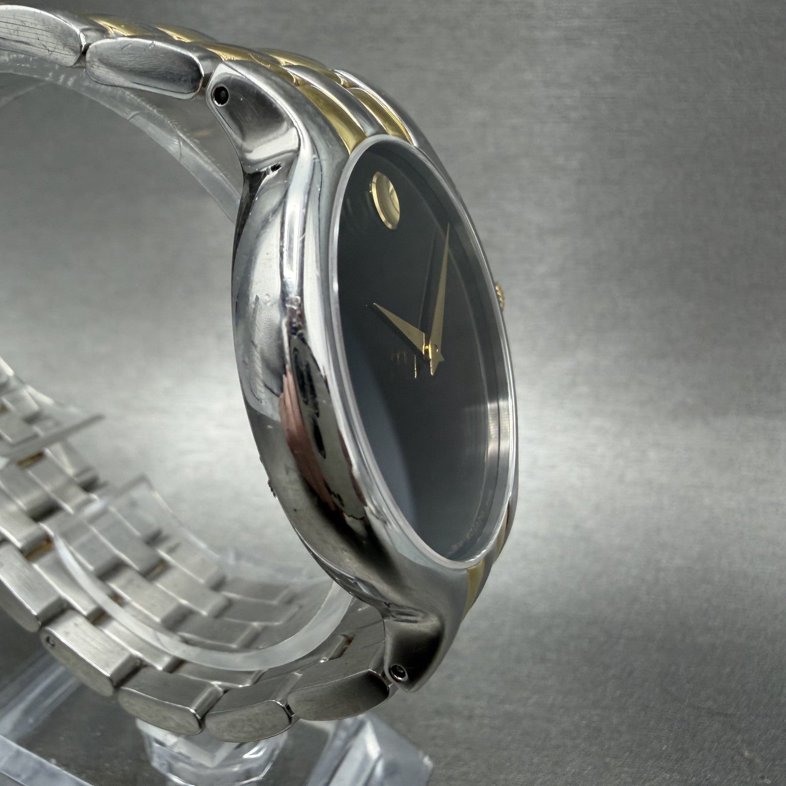 Movado Veturi Watch Men 38mm Black Dial Two Tone Round 0606932 New Battery3