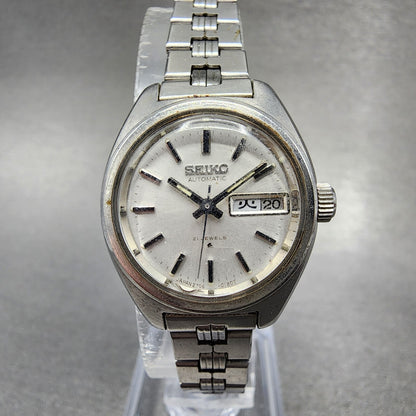 Seiko Automatic Watch Women 25mm Silver Dial Silver Tone Daydate 27060020 Runs0