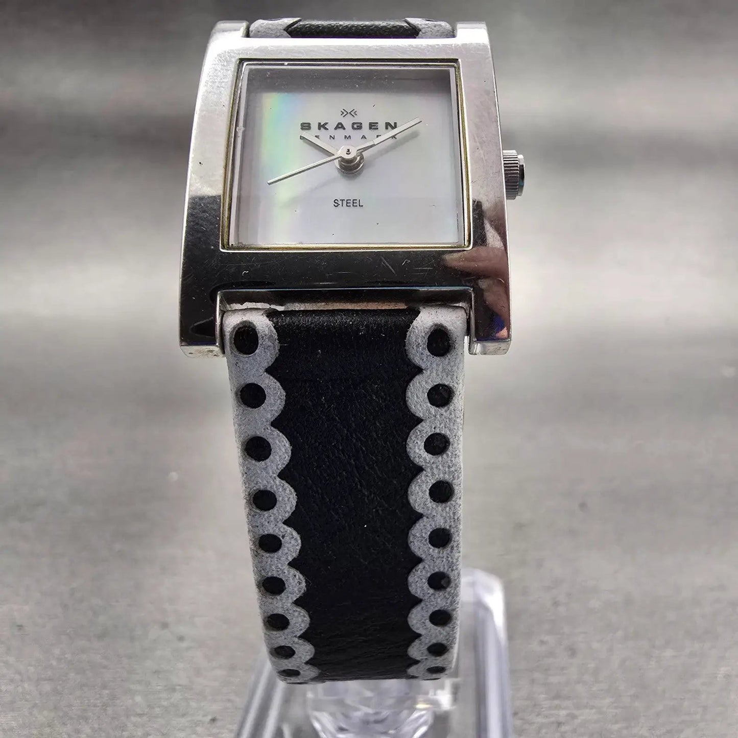 Skagen Watch Women 22mm MOP Dial Silver Tone Rectangle N228SSLBW New Battery5