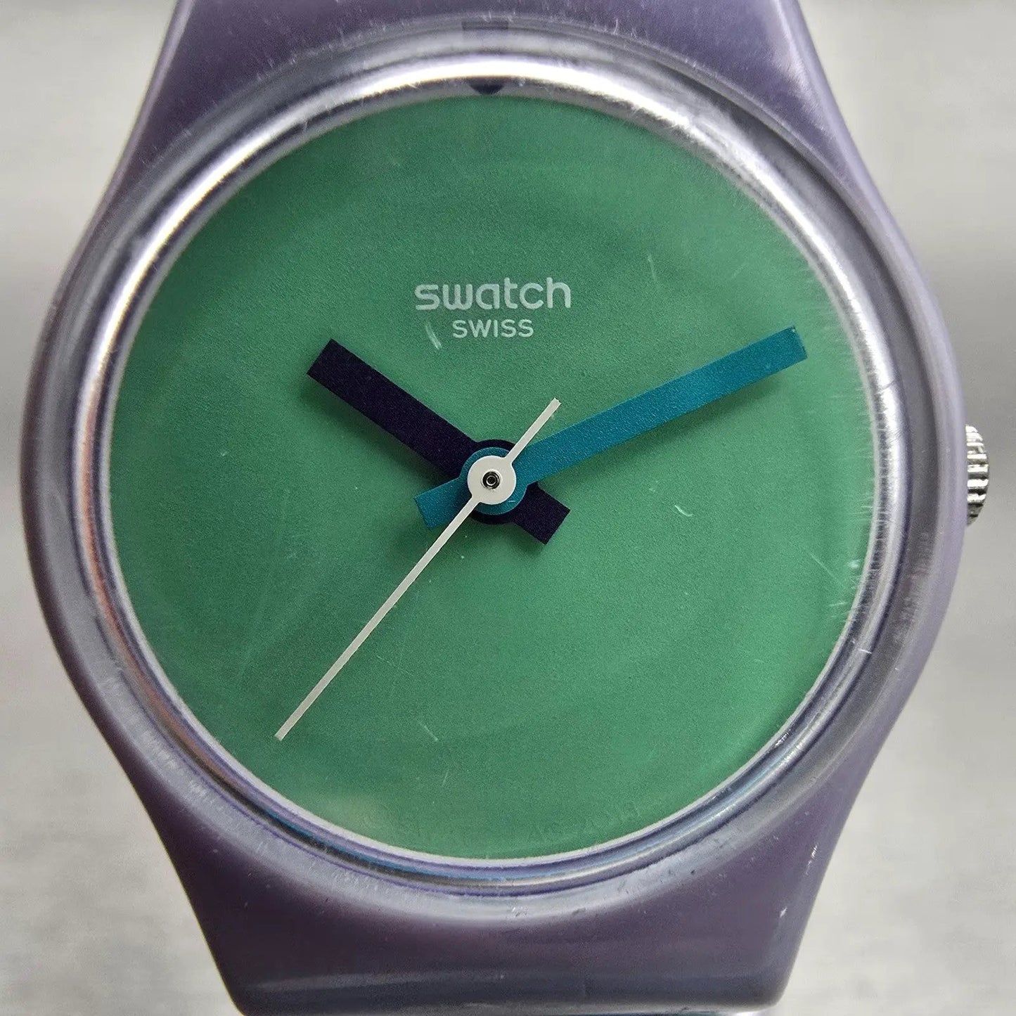 Swatch Fun In Blue Watch Women Green Dial Purple Case Round LV117 New Battery1