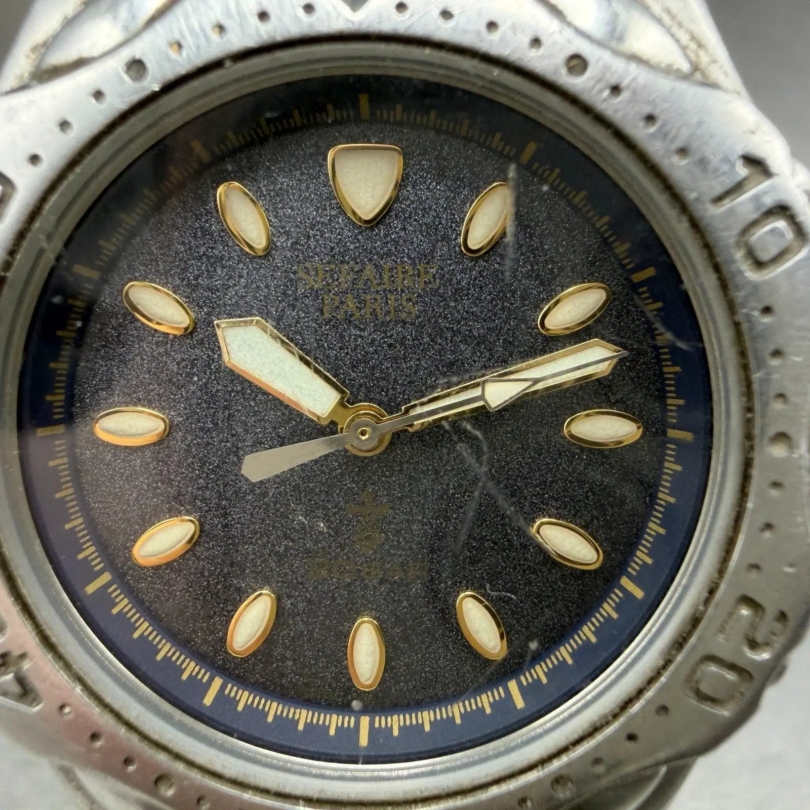 48524121