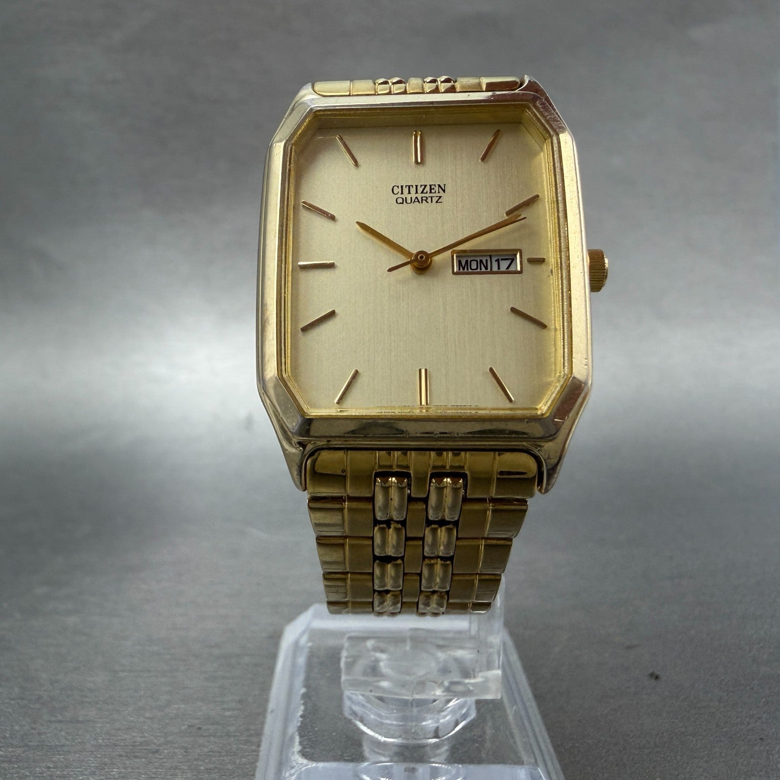 Citizen Tank Watch Men 27mm Champagne Dial Gold Tone Daydate 1000-S63863 New Bat5