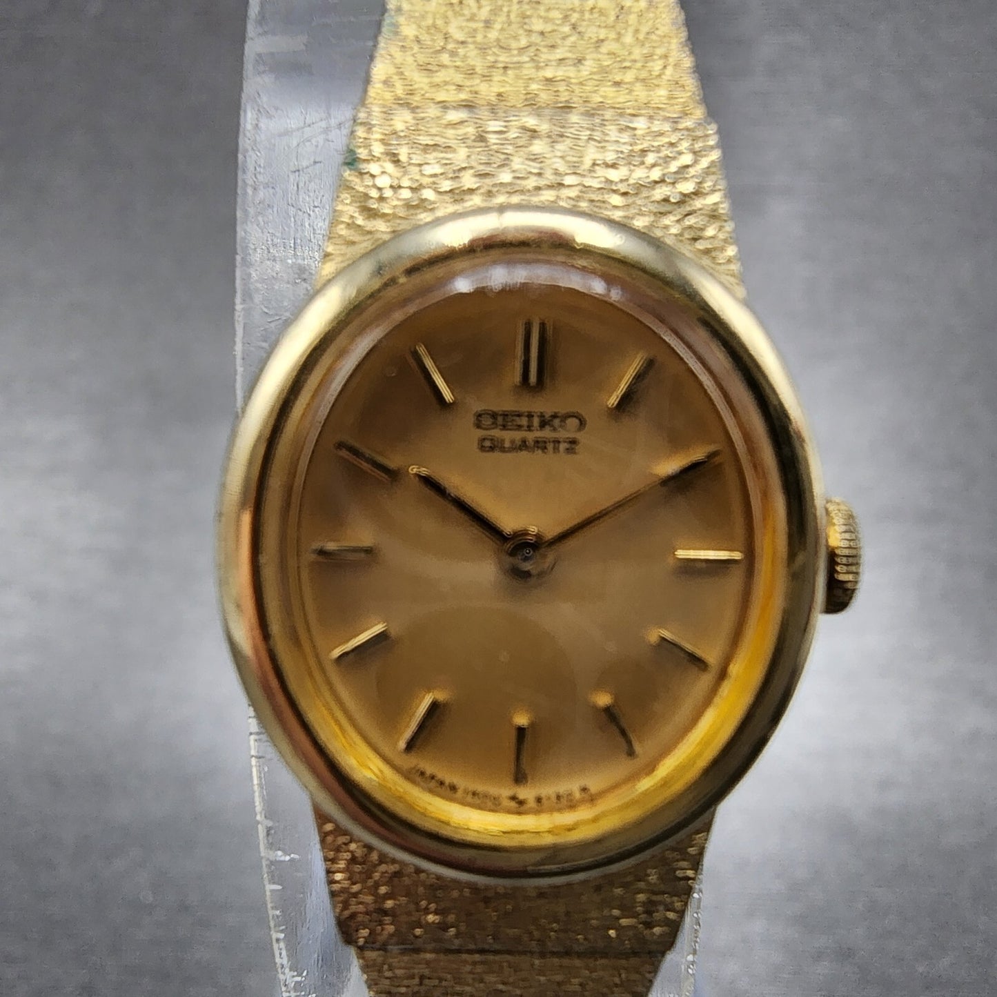 Seiko Watch Women 17mm Gold Dial Gold Tone Oval 14008339 New Battery1