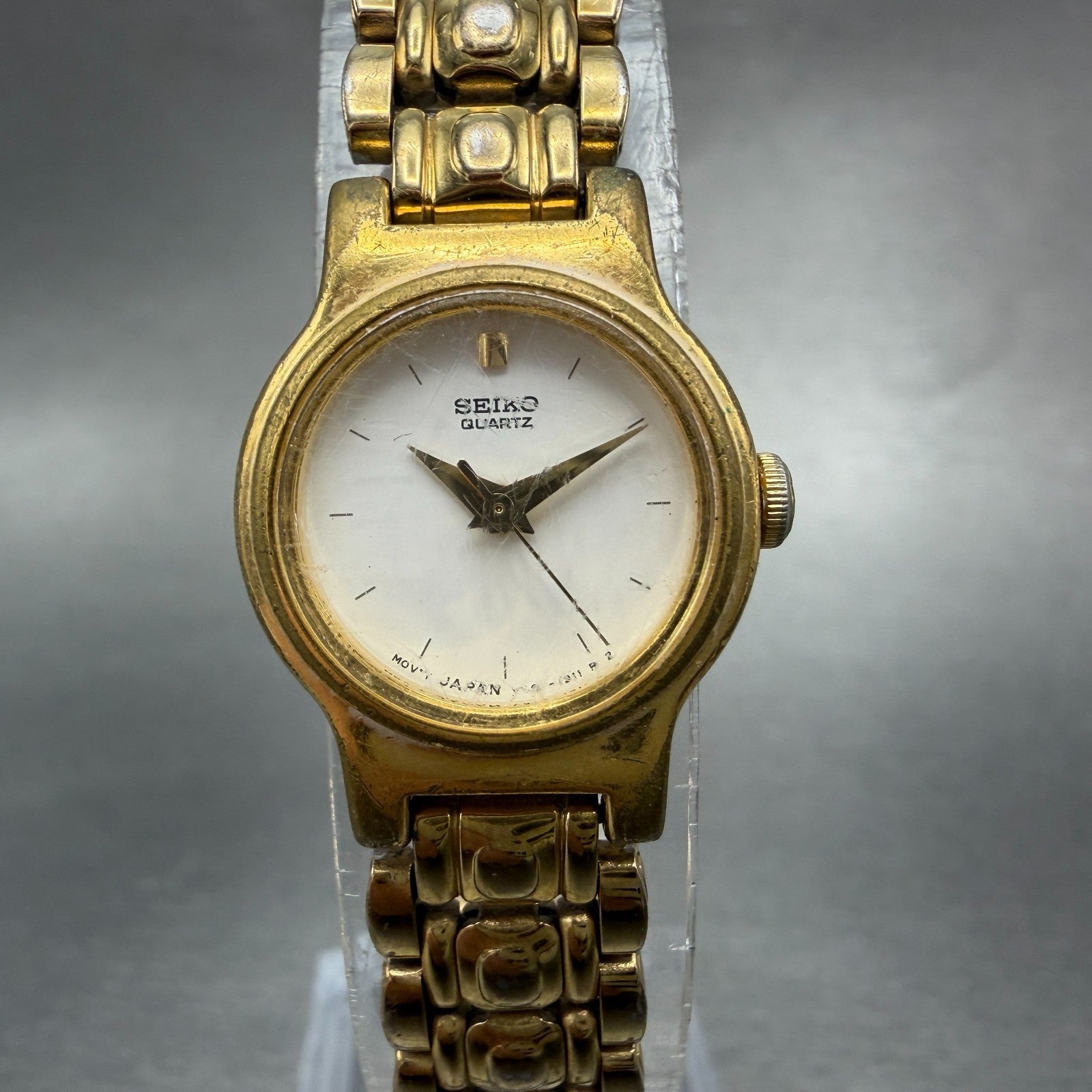Seiko Watch Women 19mm White Dial Gold Tone Round V401-0518 New Battery0