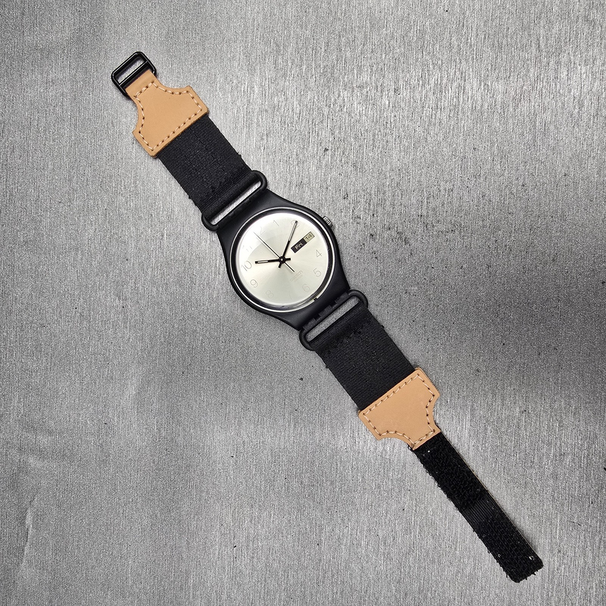Swatch Seventy's Gold Watch Women 34mm Champagne Dial Black Tone GB747 New Batt1