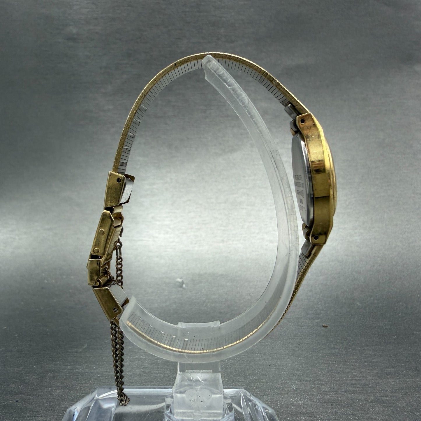 Seiko Alba Watch Women 16mm Silver Dial Gold Tone Oval V233-6150 New Battery8