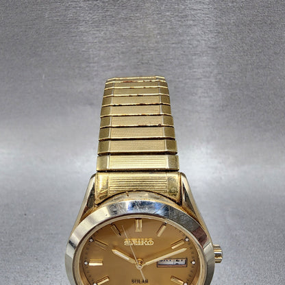 Seiko Solar Watch Men 37mm Champagne Dial Gold Tone Daydate V1580ab0 Runs4