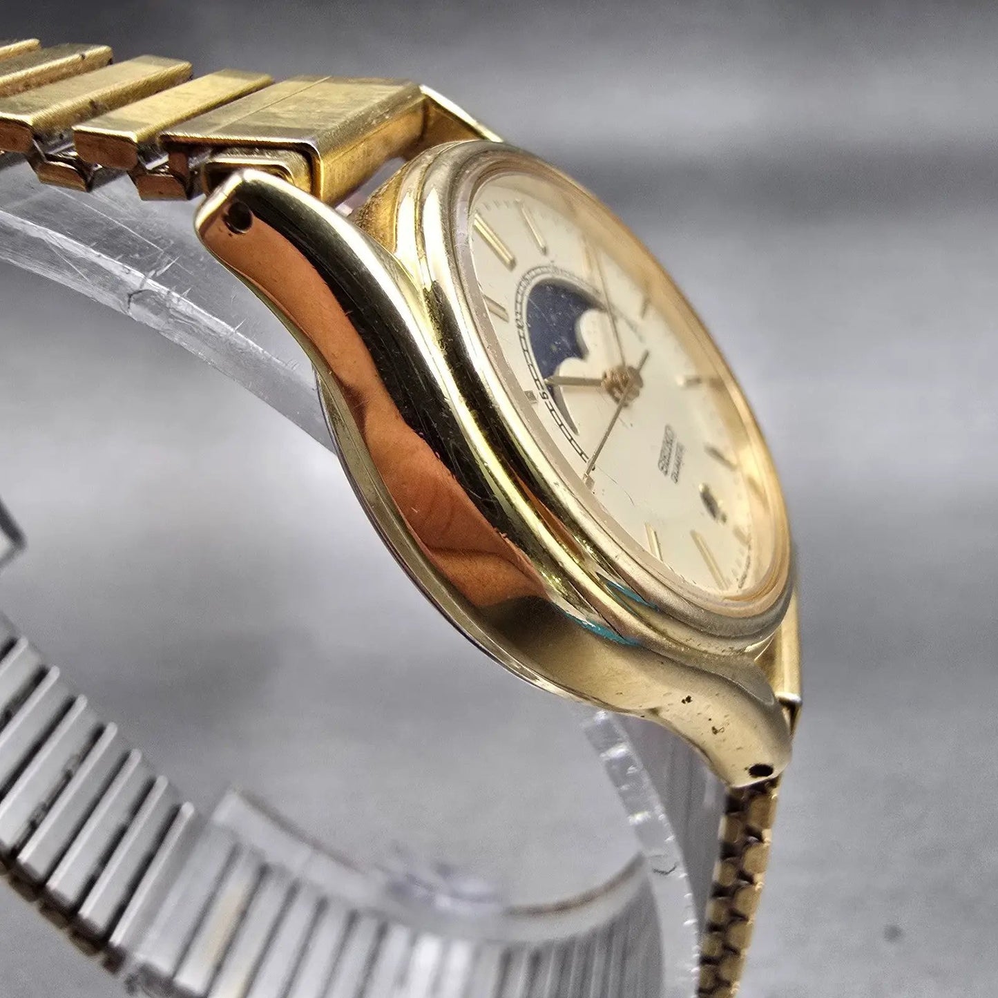 Seiko Moon Phase Watch Women 25mm Cream Dial Gold Tone Date 4K24-0019 New Batt3