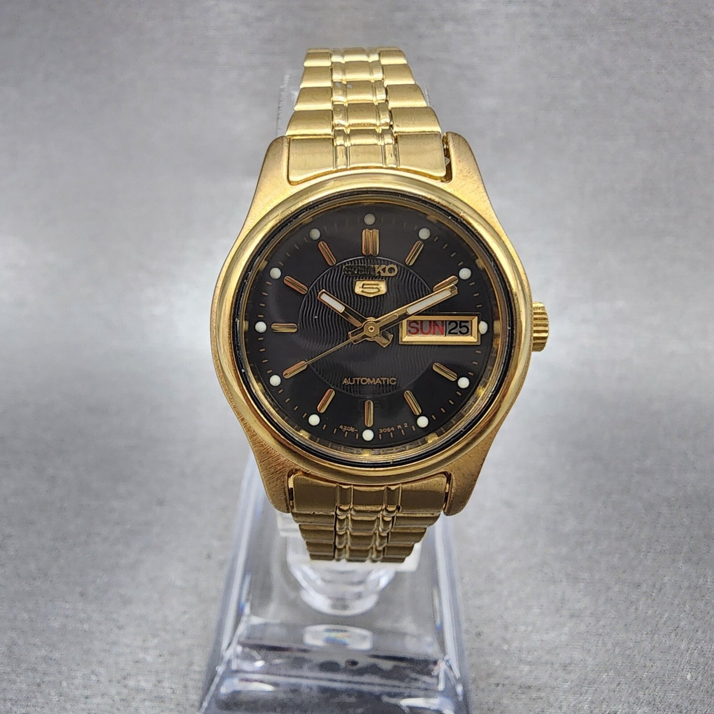 Seiko 5 Watch Women 25mm Black Dial Gold Tone Daydate Round 42060720 Runs0