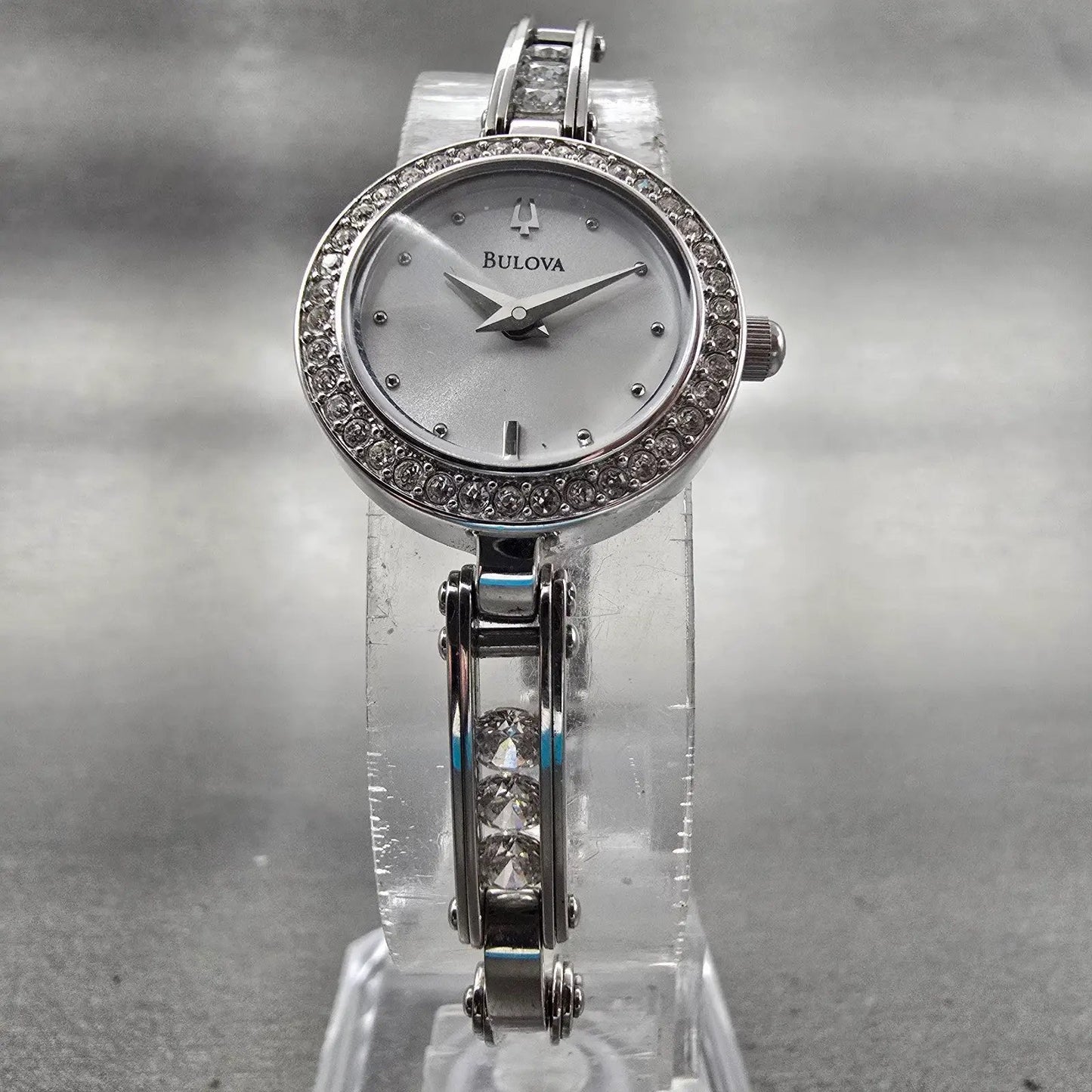 Bulova Watch Women 20mm MOP Dial Silver Tone Gemmed Round 96T71 New Battery5