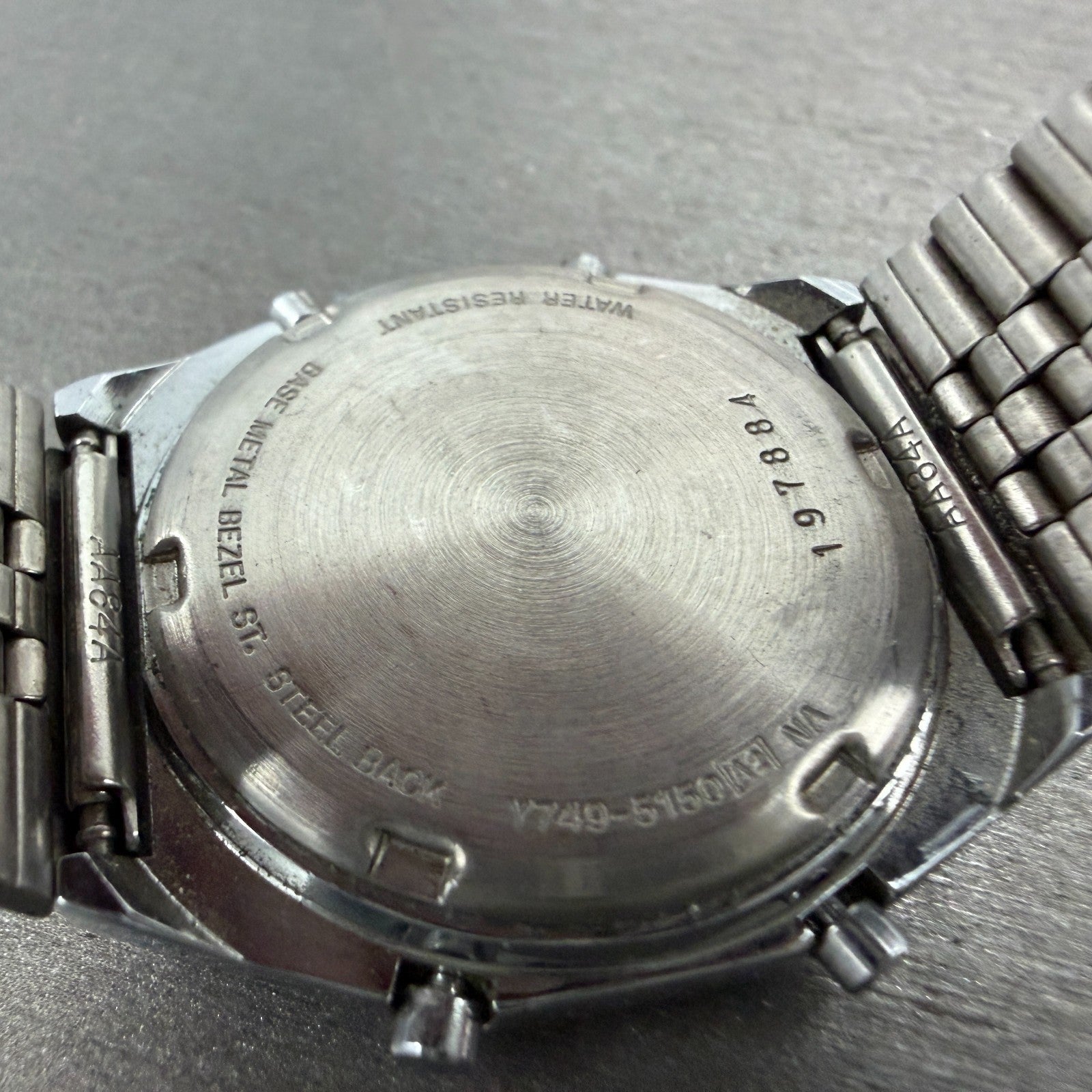 Seiko ALBA Watch Men 34mm Digital Silver Tone Alarm Chrono Y749-5150 New Battery9