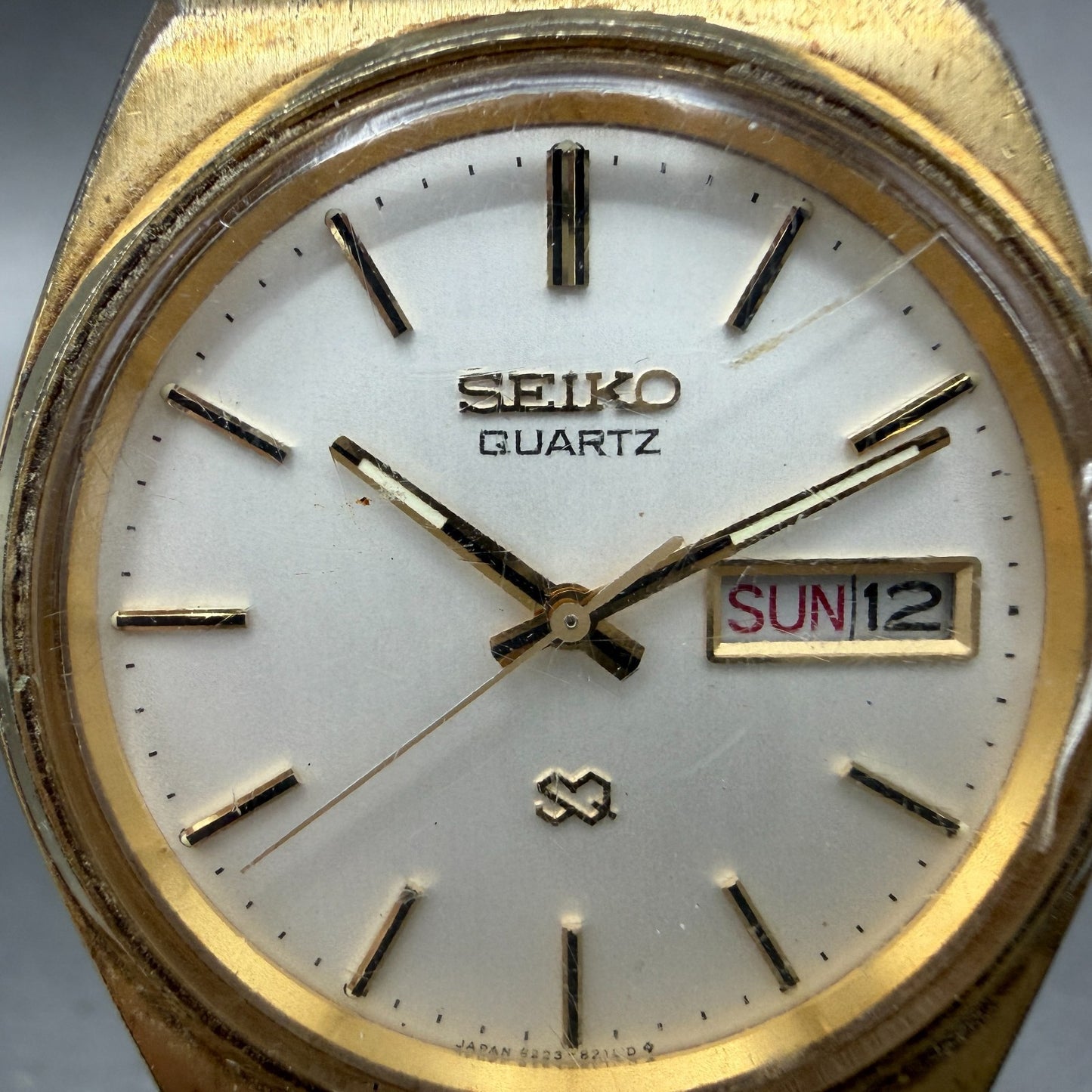 Seiko SQ Watch Men 35mm Silver Dial Gold Tone Dayadate READ!!!! 8223-8029 NewBat2