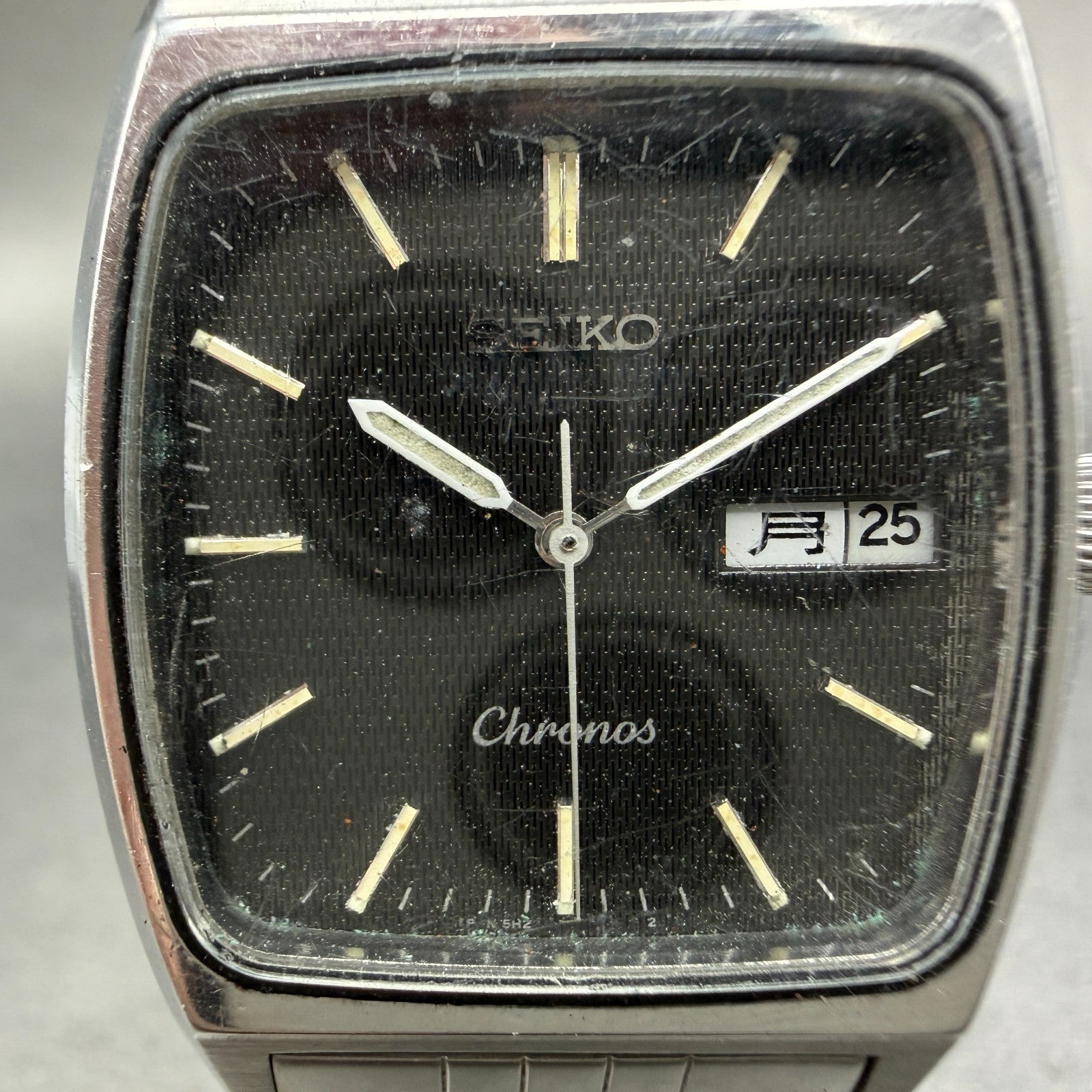 Seiko Chronos Watch Men 30mm Black Dial Silver Tone Daydate 5H23-5110 NewBattery1
